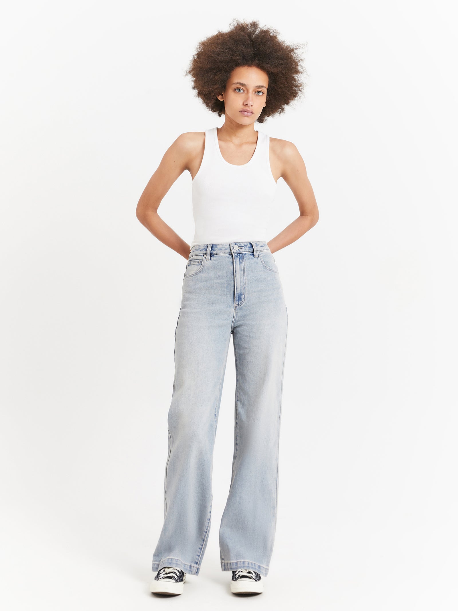 94 High & Wide Jada Jeans in Light Vintage Blue