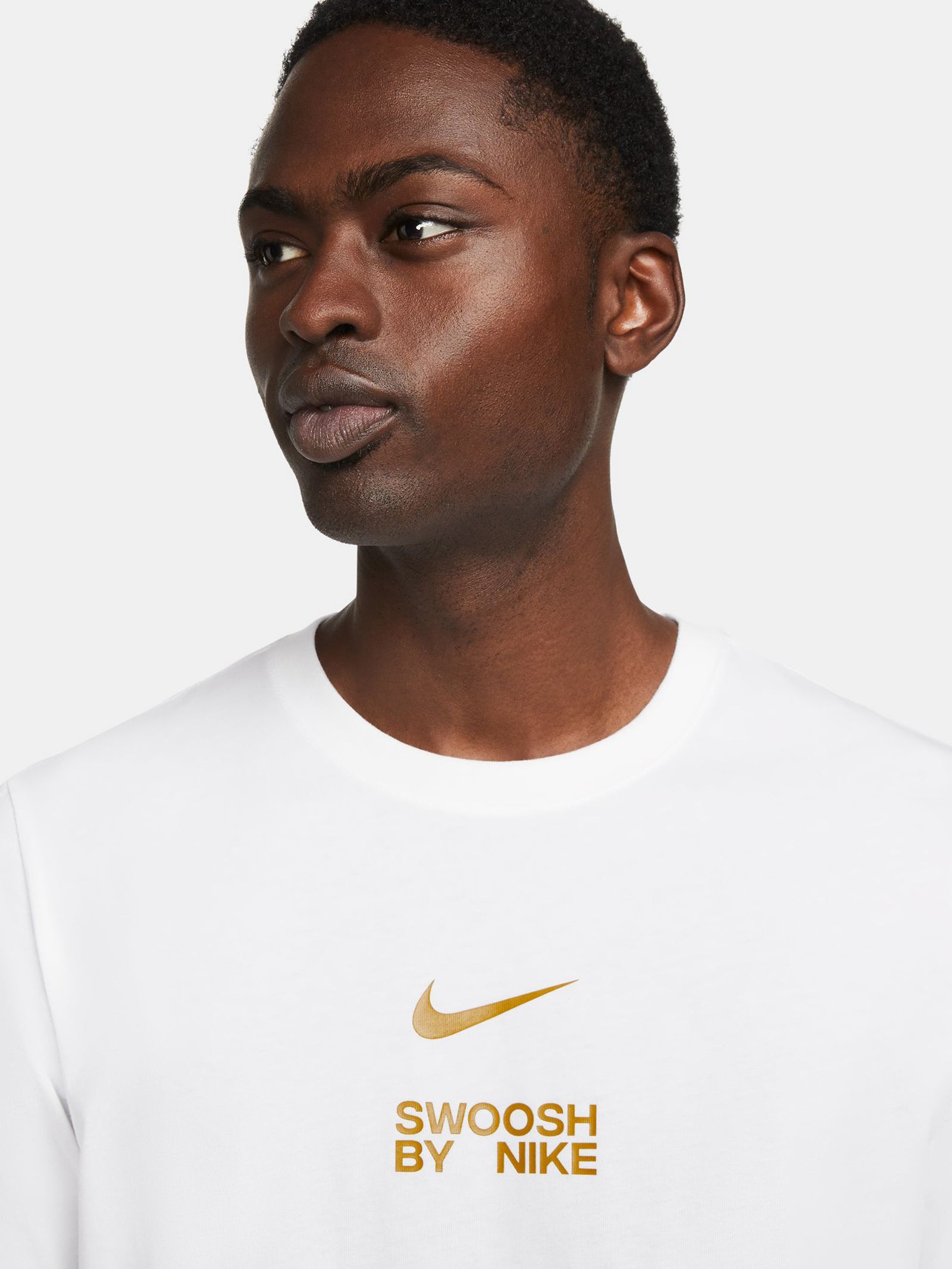 Sportswear Big Swoosh T-Shirt in White