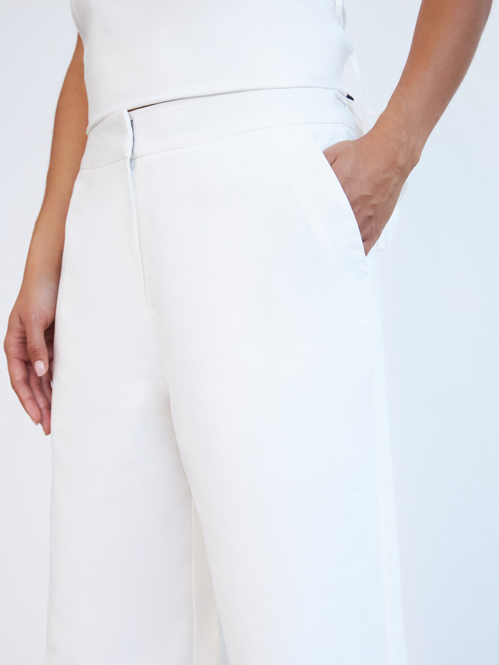 Olivia Pant In White