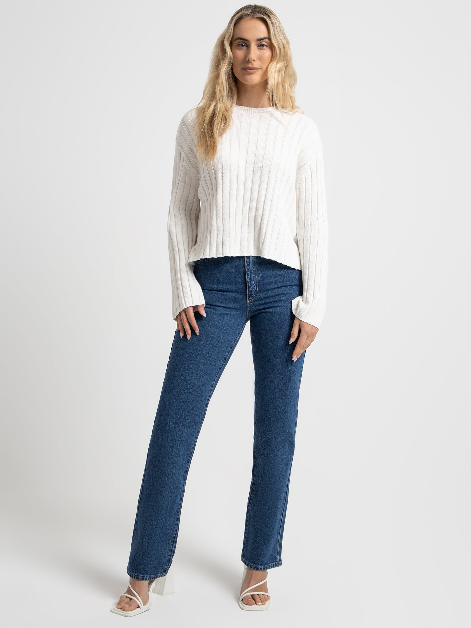 A 94 High Straight Jeans in Nina Blue