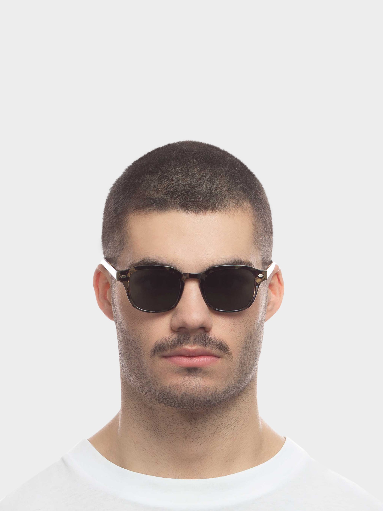 Serpens Sunglasses in Milky Tort Green Mono