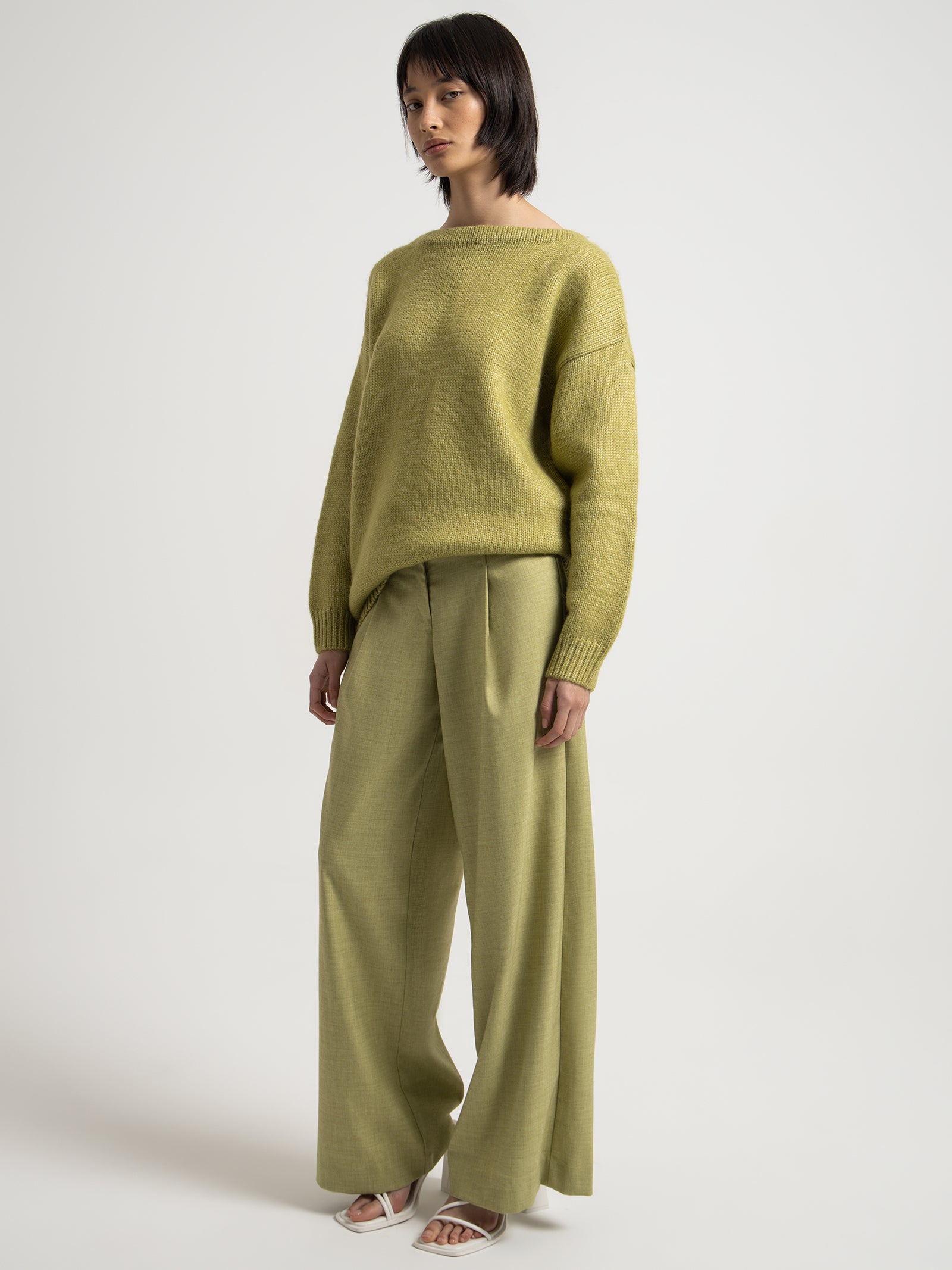 Sare Slouch Sweater in Aloe