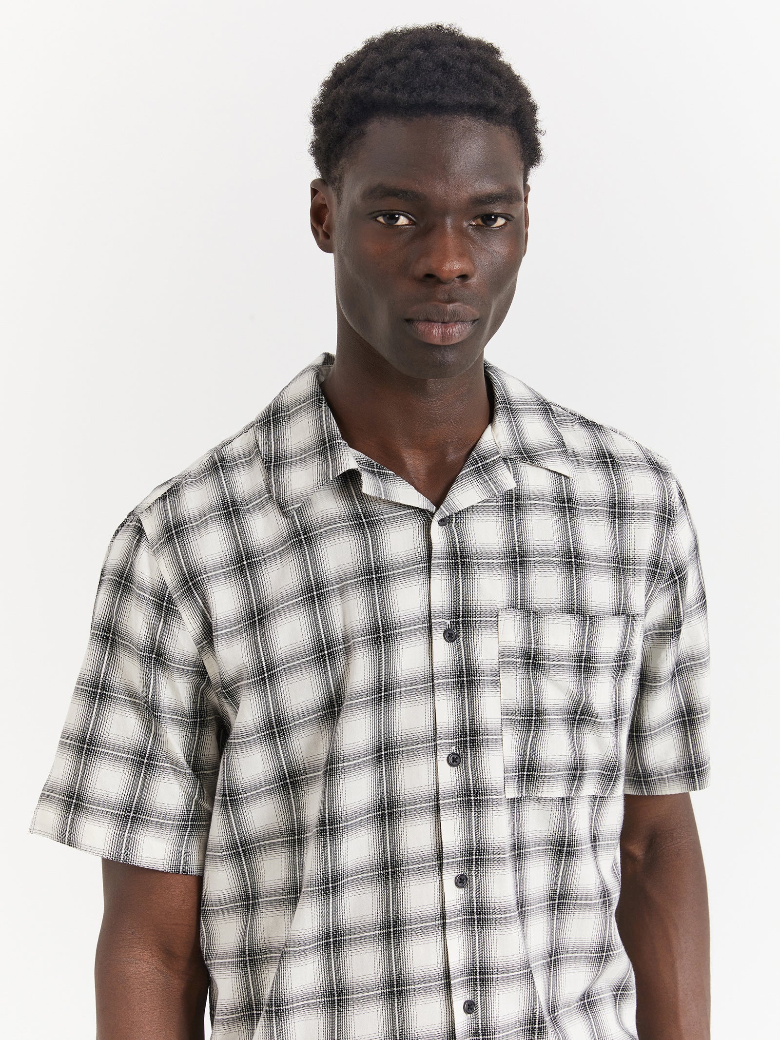 Curtis Short Sleeve Check Shirt in Washed Stone