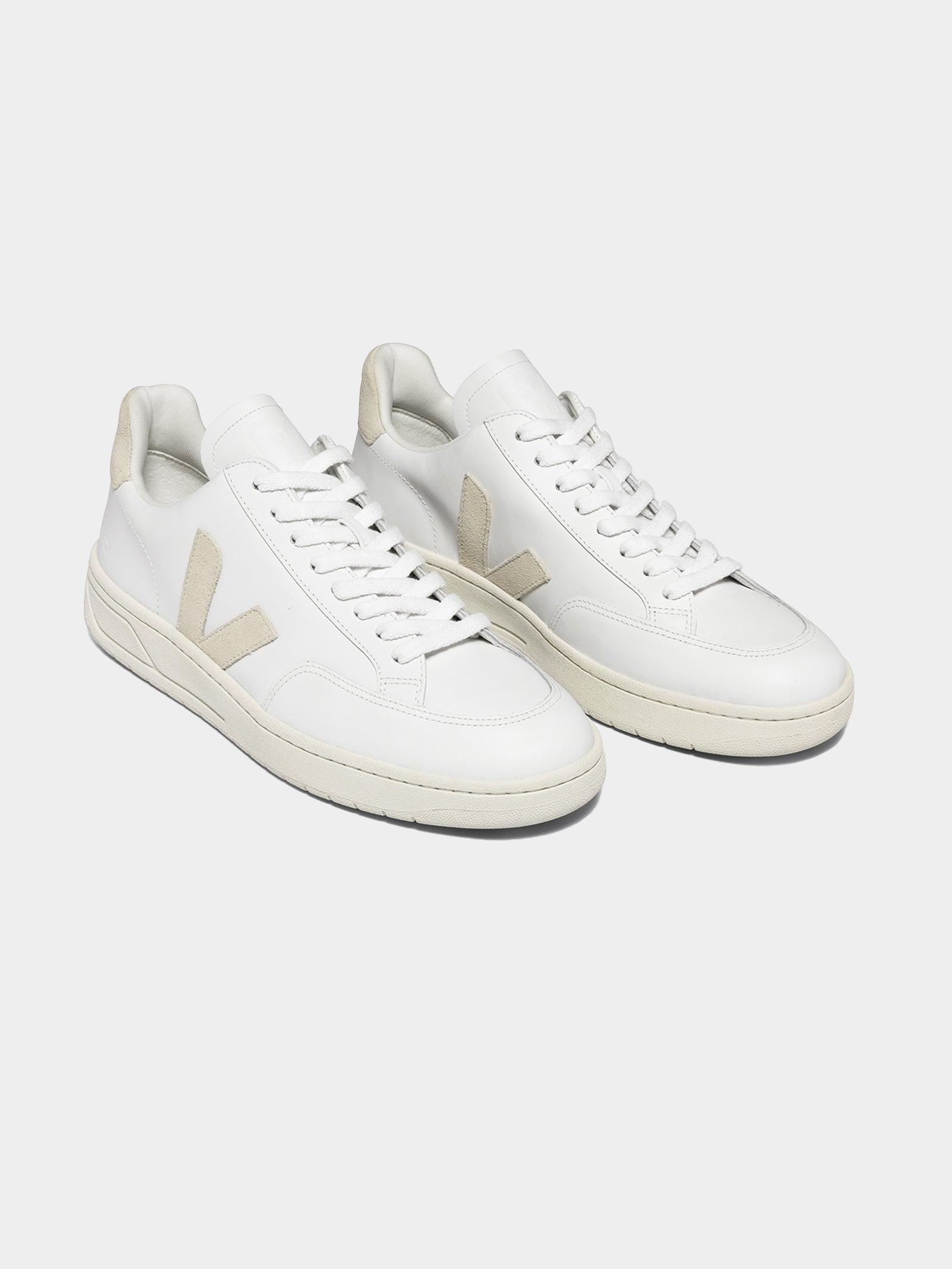 Womens V10 Leather Sneakers in White