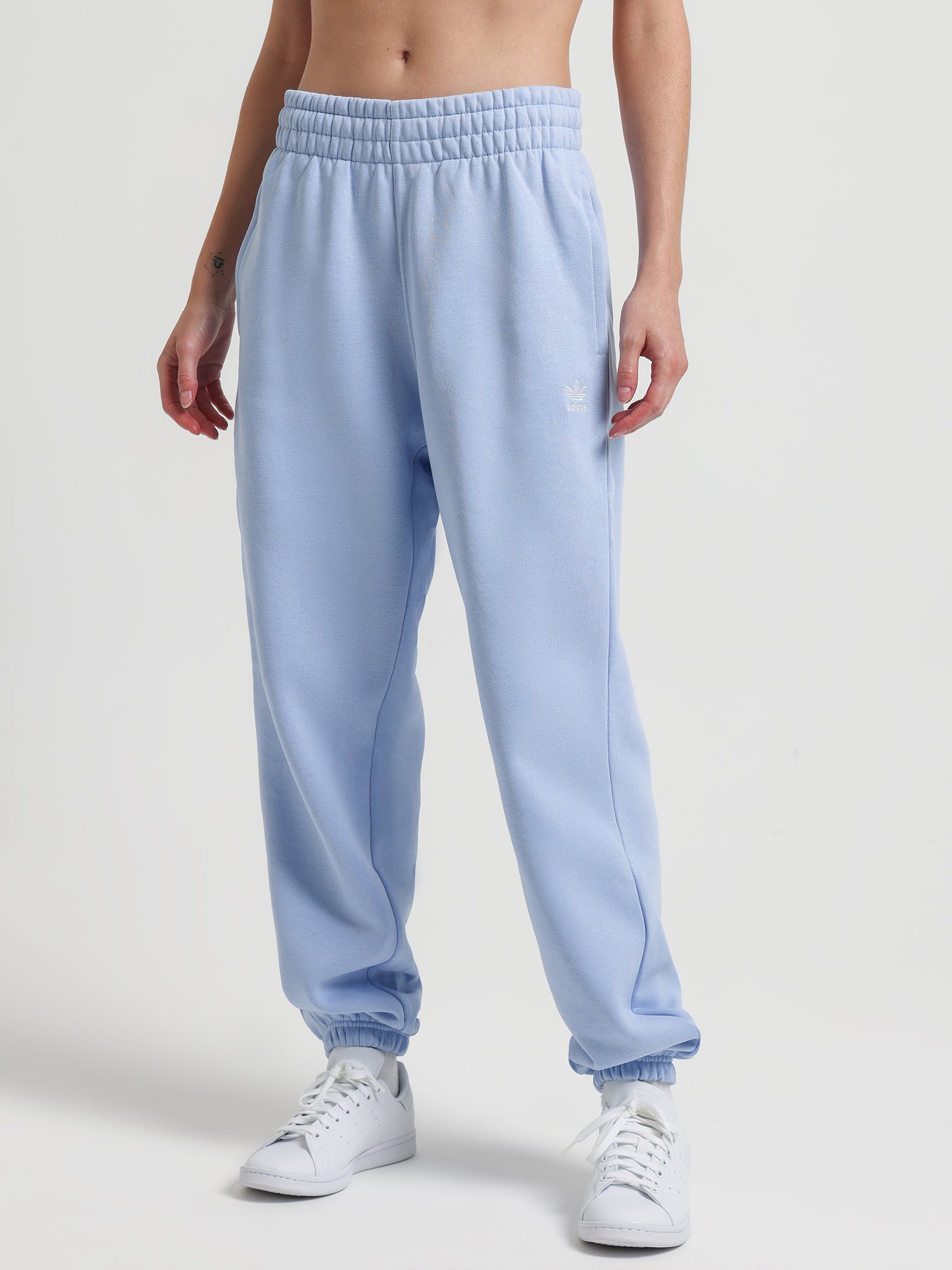 Adicolor Essentials Trackpants in Bludaw