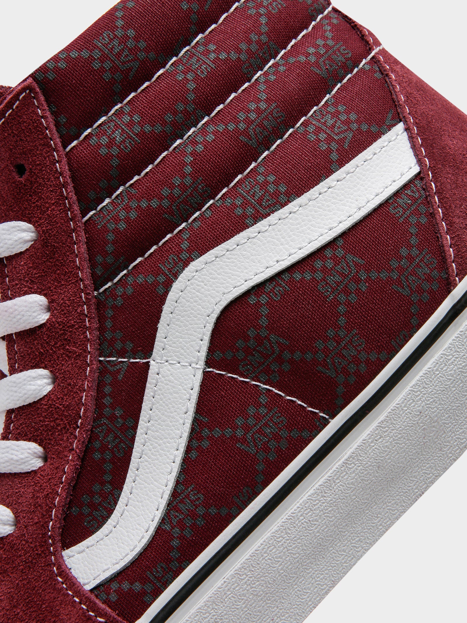 Unisex Sk8-Hi Monogram Sneakers in Port Royale