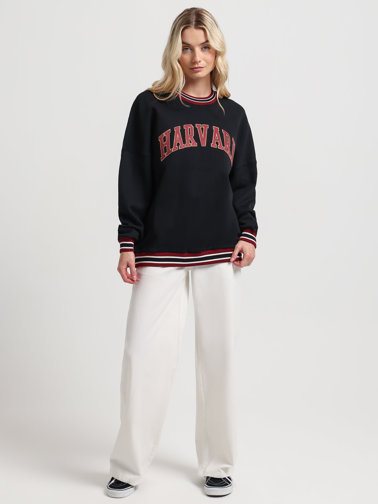 Harvard Trim Crew Neck Sweater in Black