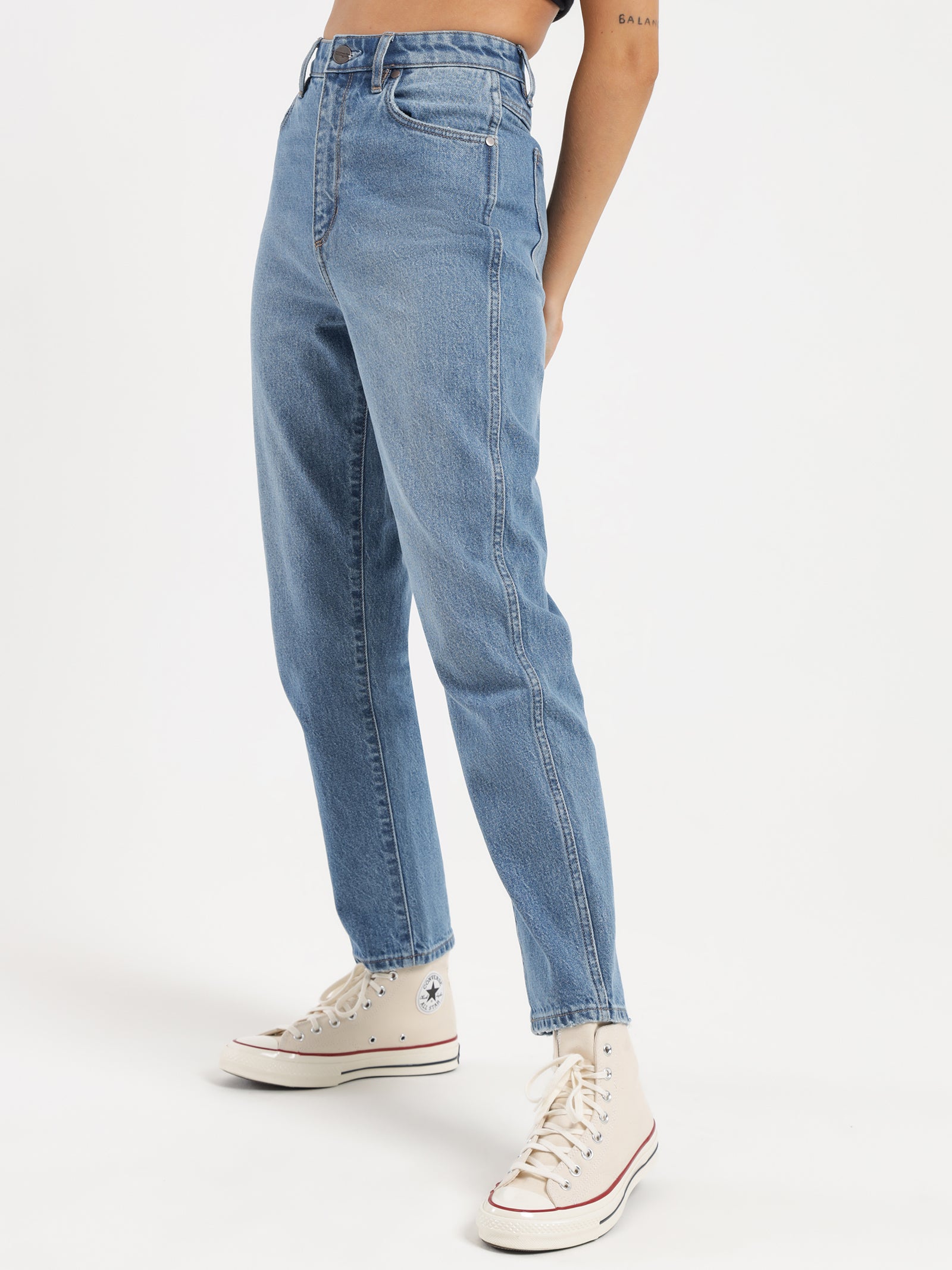 Drew Mum Jeans in Blue Revival