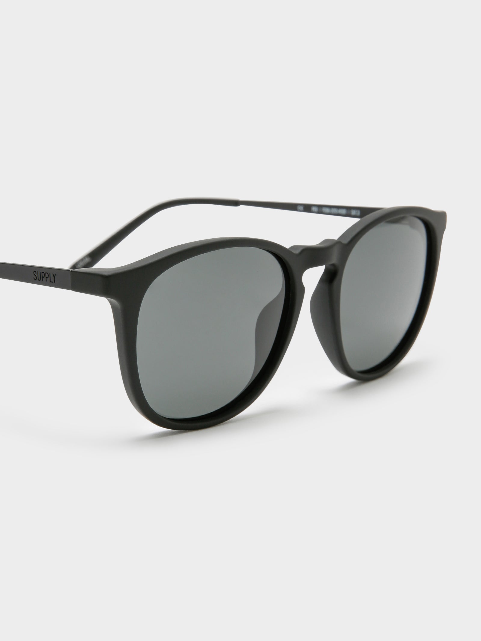 Per Sunglasses in Black & Grey