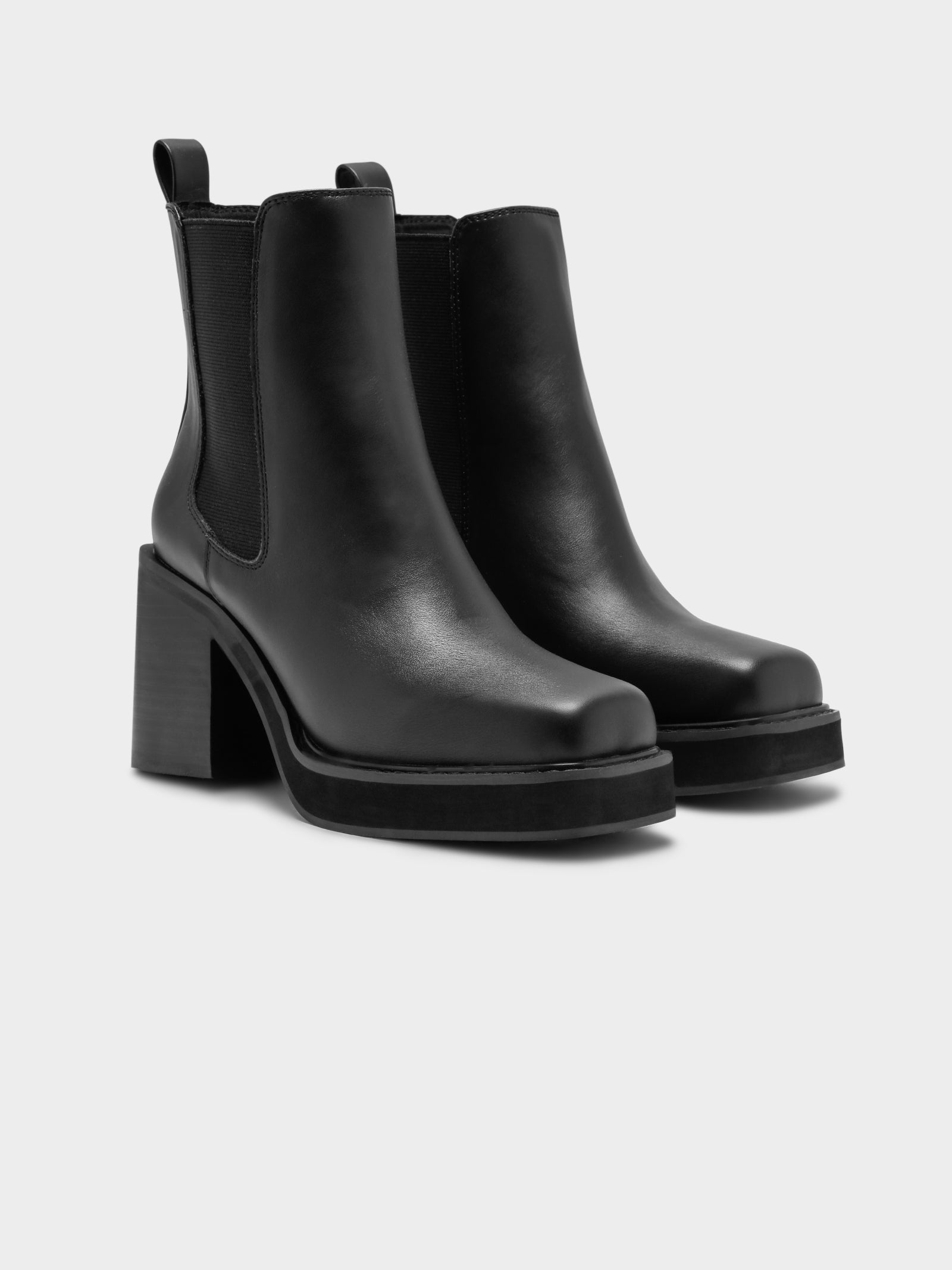 Womens Axel Boots in Smooth Black