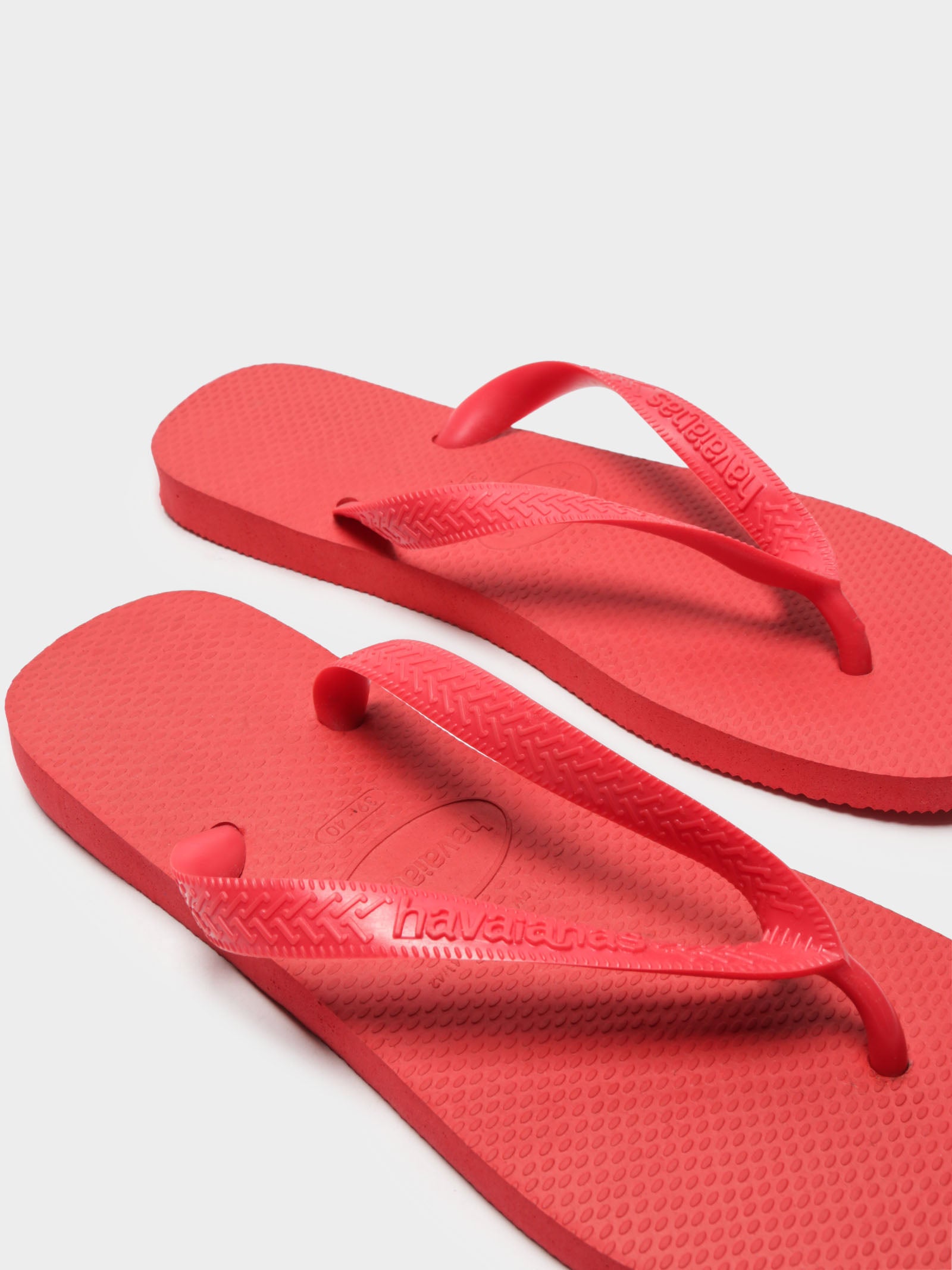 Havaianas Top Thongs in Red