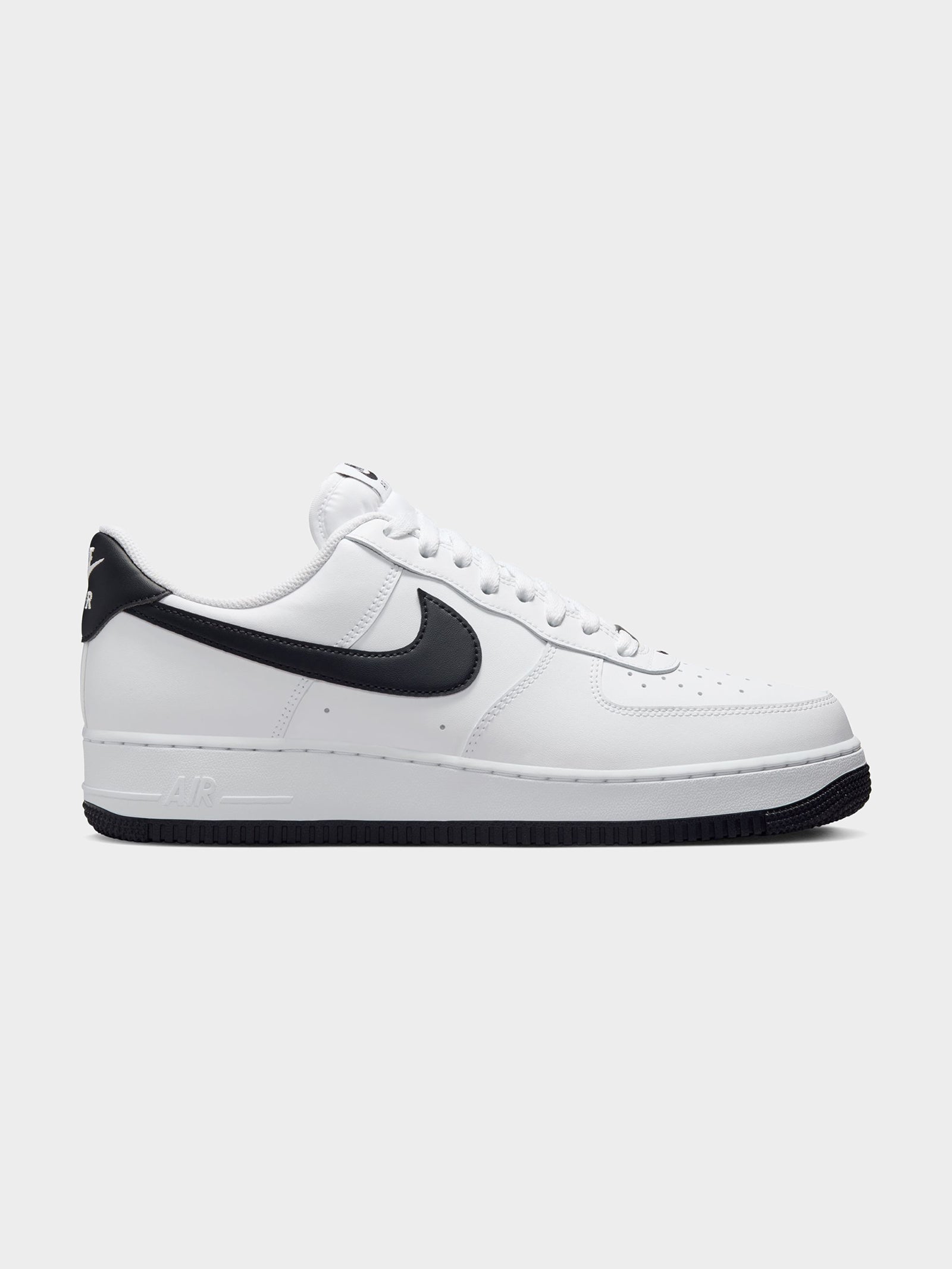 Mens Air Force 1 '07 Sneakers