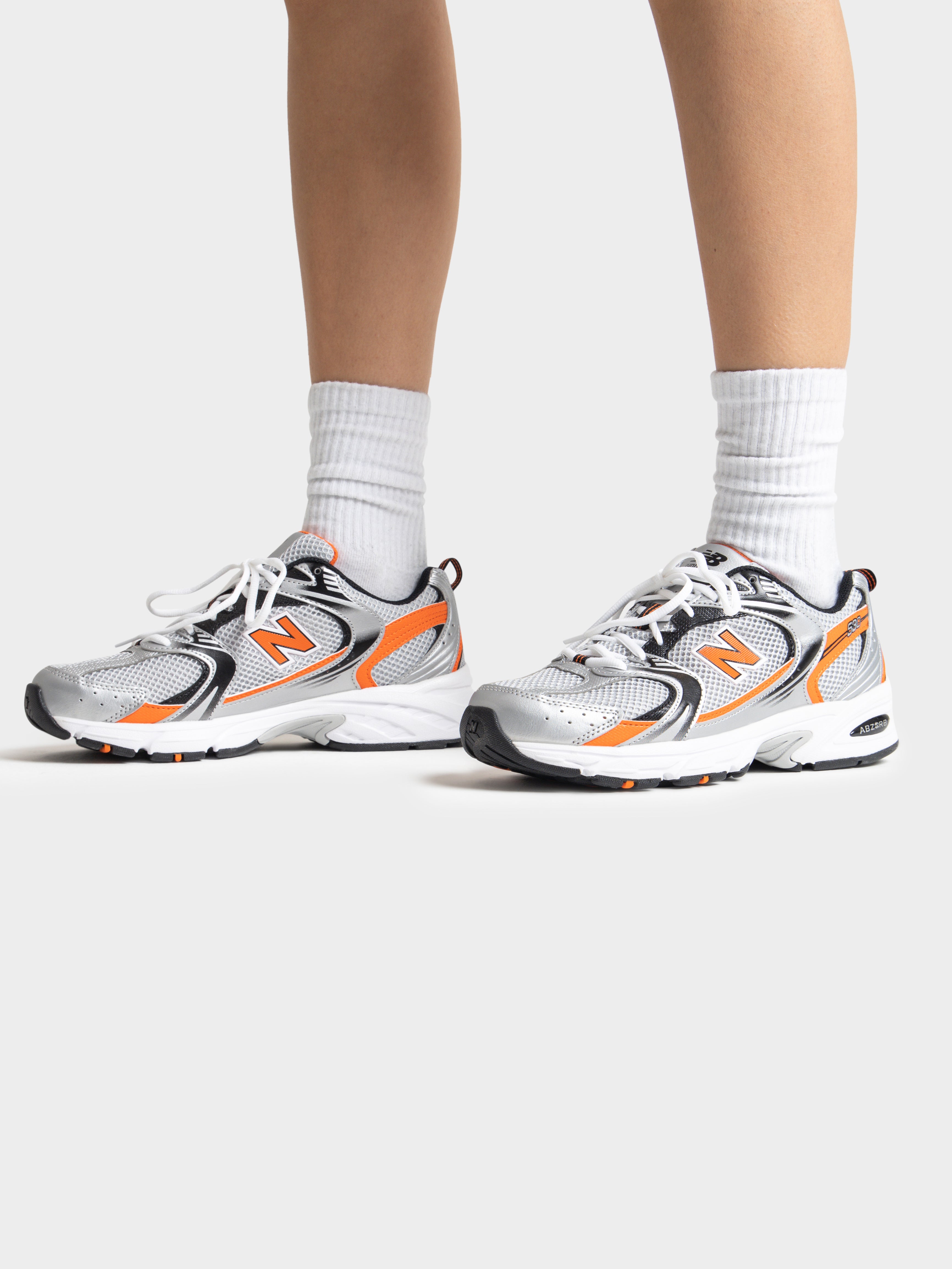 Unisex 530 Sneakers in White & Orange