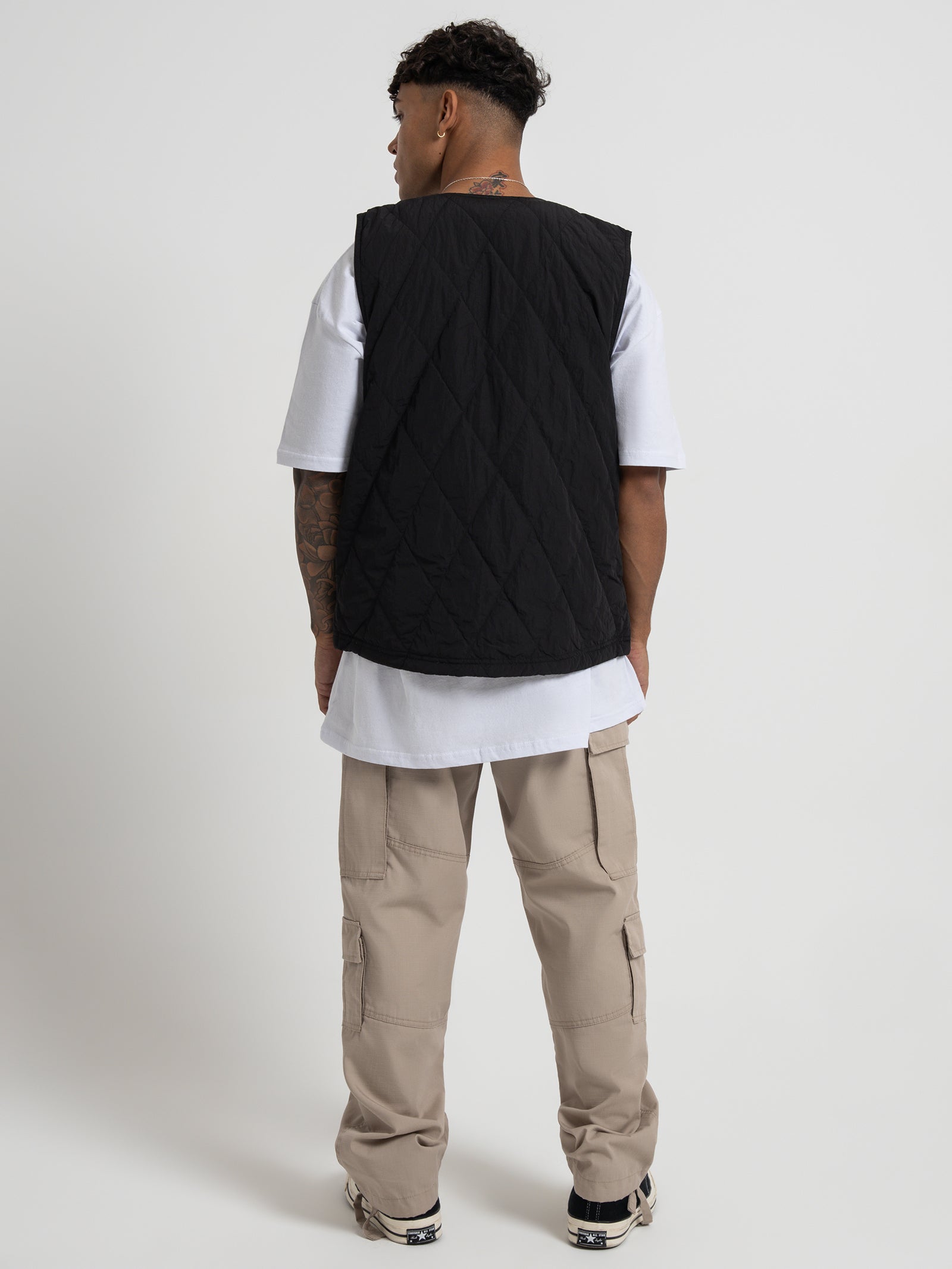 Unisex Diamond Quilted Vest in Black