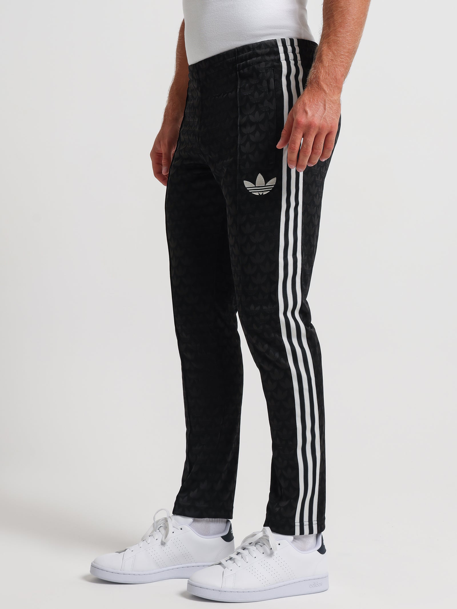 Poly Trackpants in Black