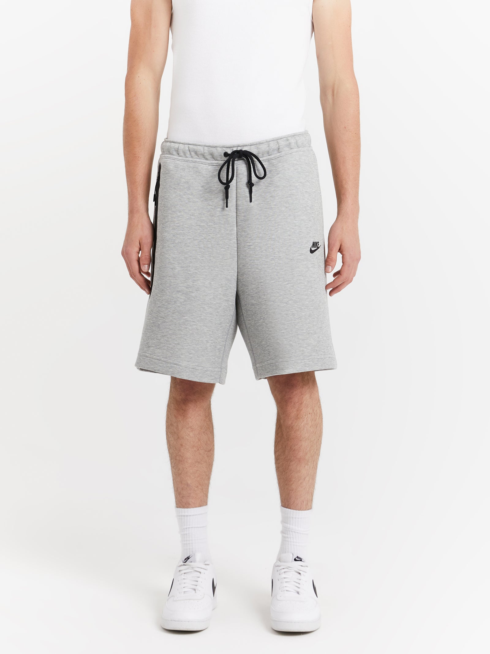 Tech Fleece Shorts in Dark Grey Heather & Black