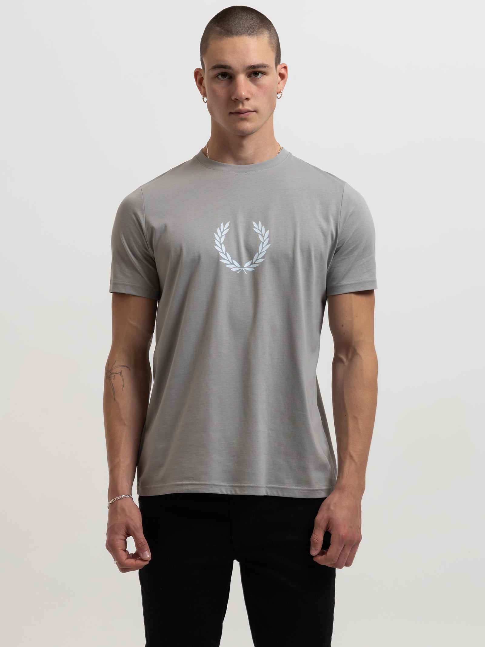 Laurel Wreath Graphic T-Shirt in Limestone