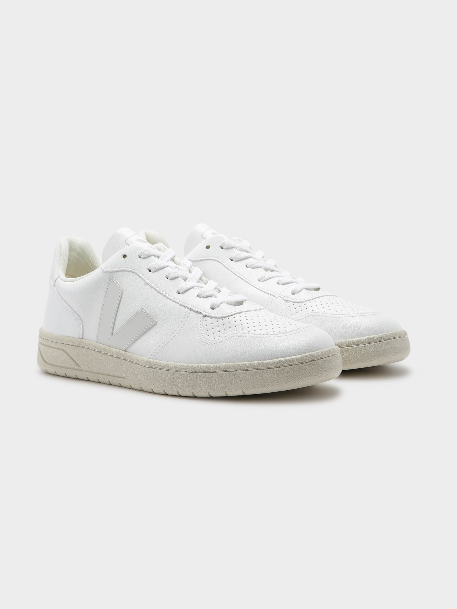 Unisex V-10 Leather Sneakers in White