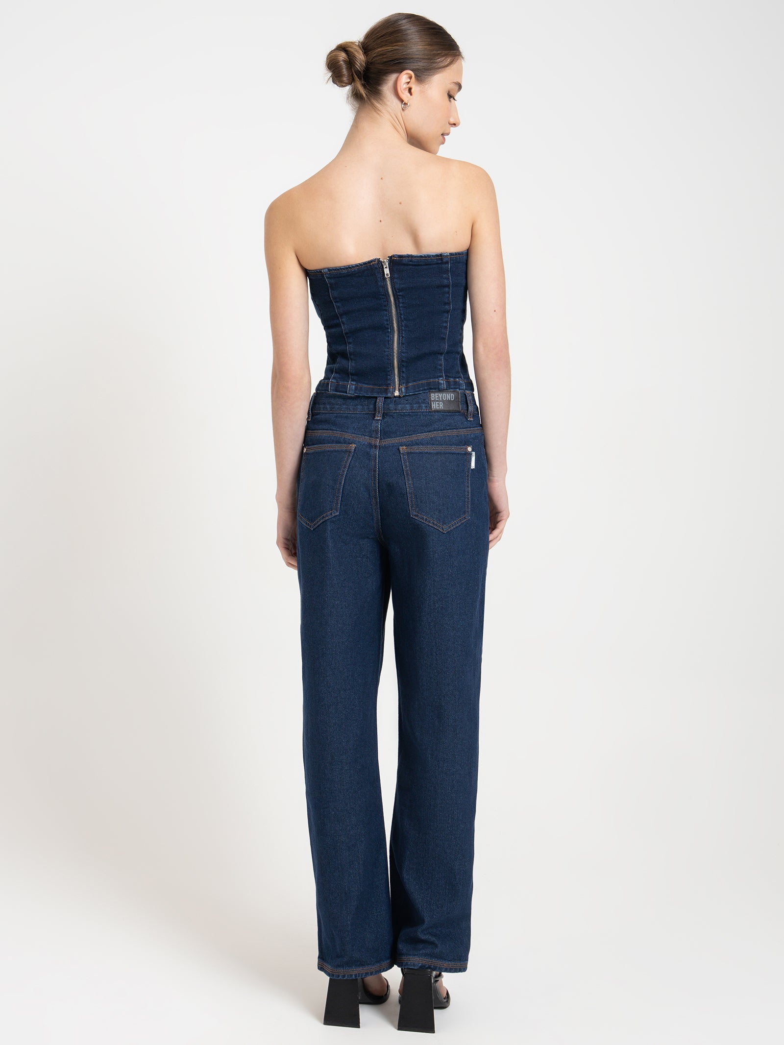 Hailey V Front Jeans in Indigo