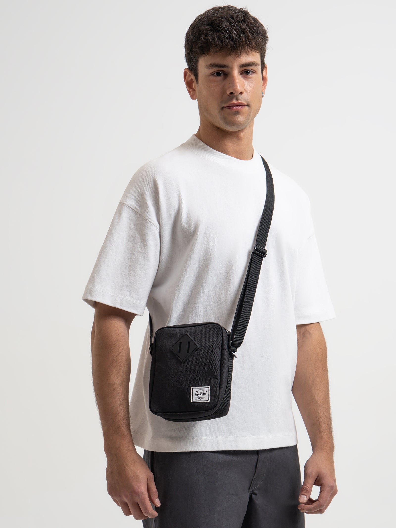 Heritage Crossbody Bag in Black