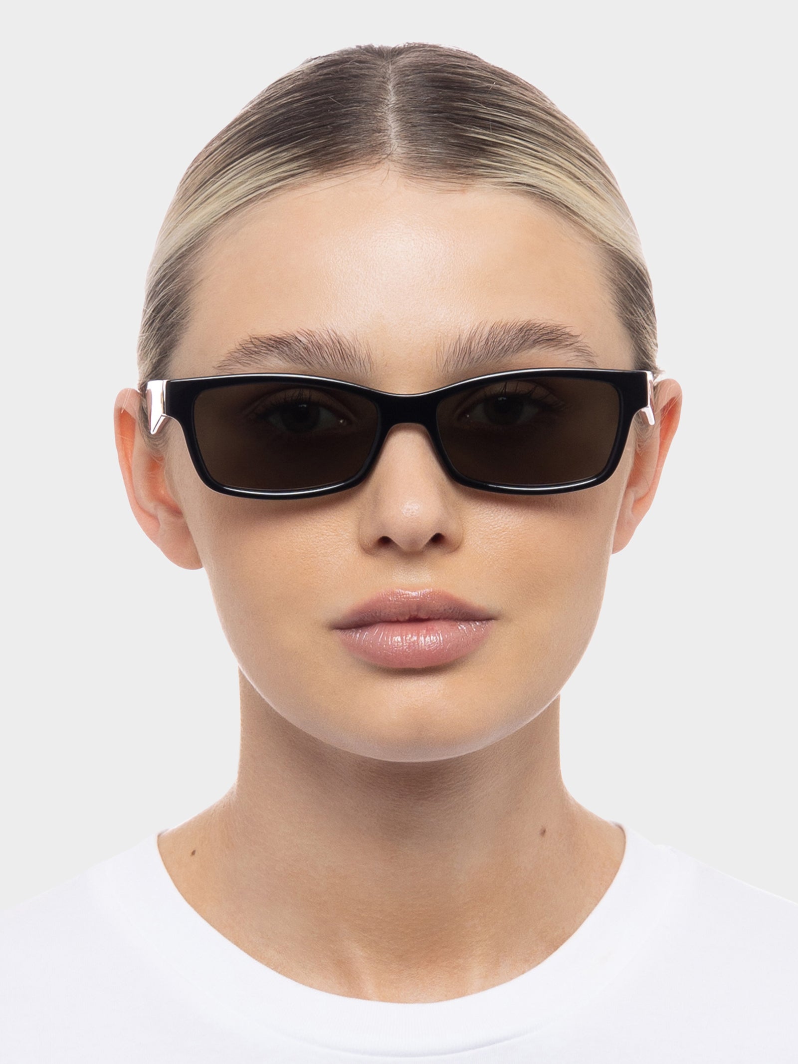 Plateaux Sunglasses in Black Khaki Mono