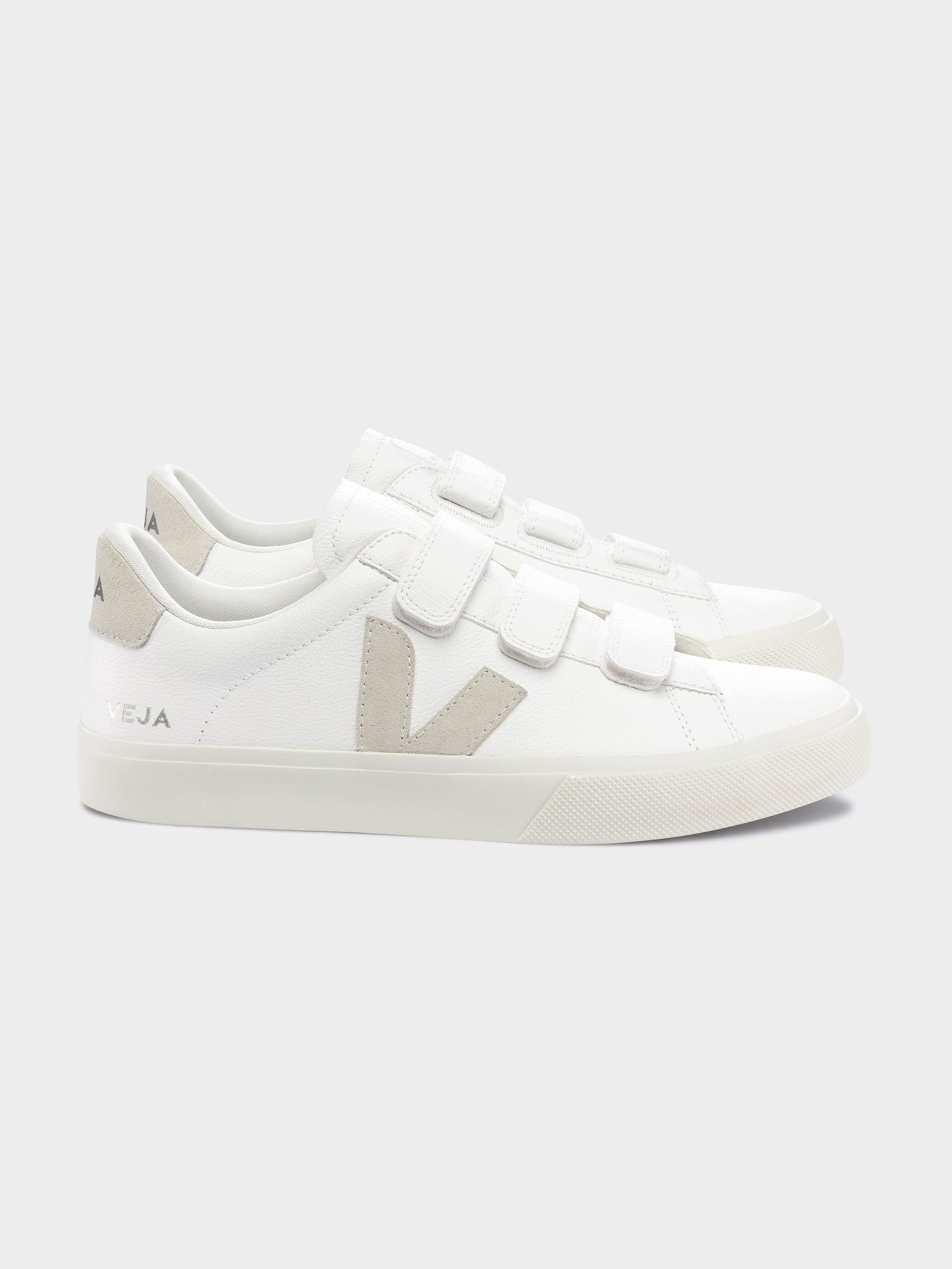 Womens RECIFE Chromefree Leather Sneakers in White & Beige