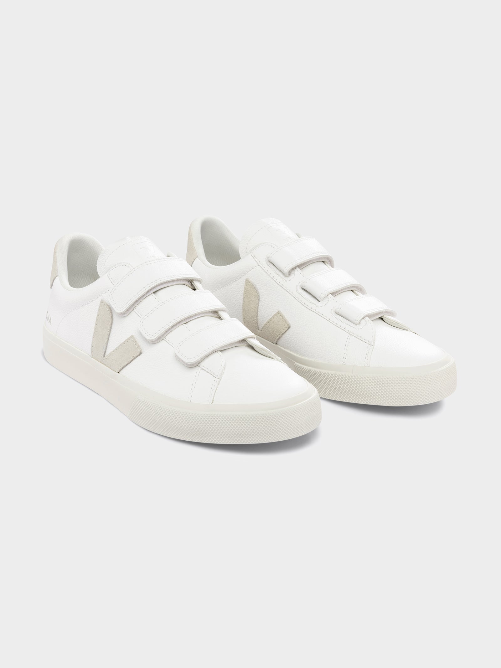 Womens RECIFE Chromefree Leather Sneakers in White & Beige