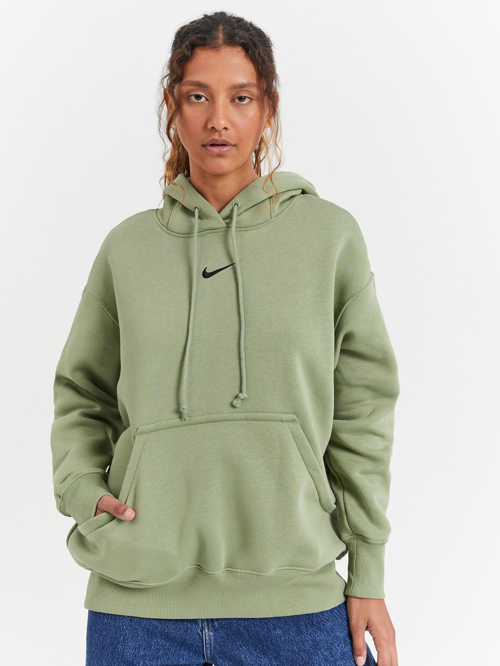 Sportswear Phoenix Fleece Hoodie in Oil Green