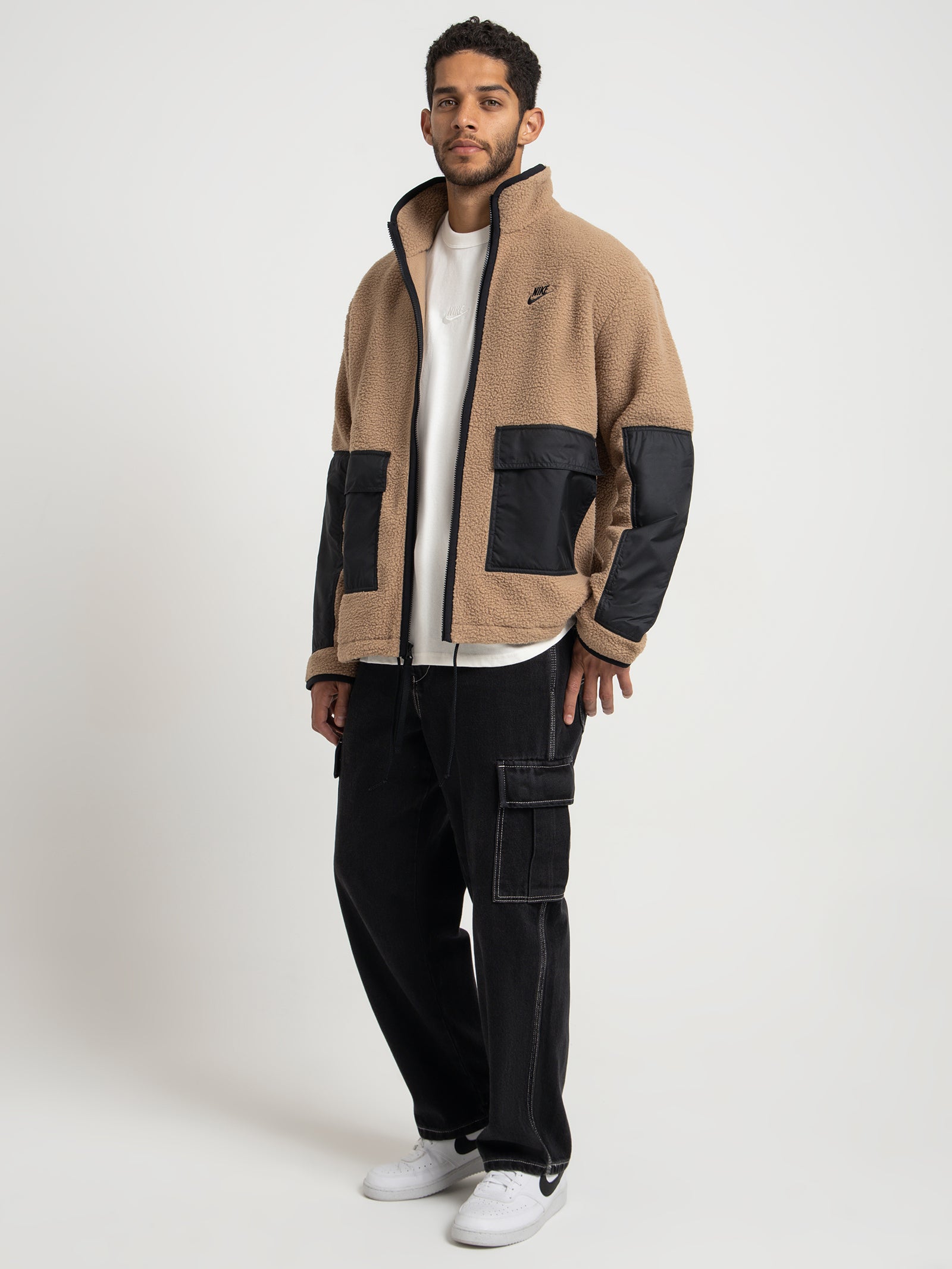 Sportswear Sherpa Jacket in Driftwood & Black