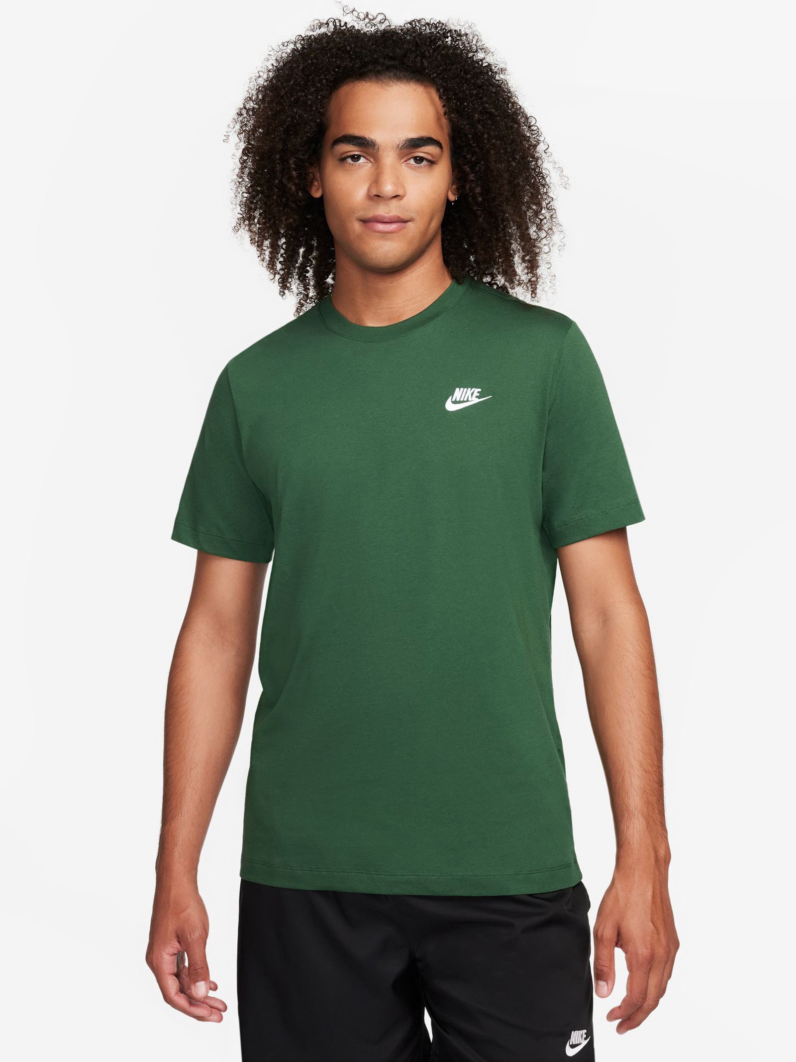 Sportswear Club T-Shirt in Green Fir