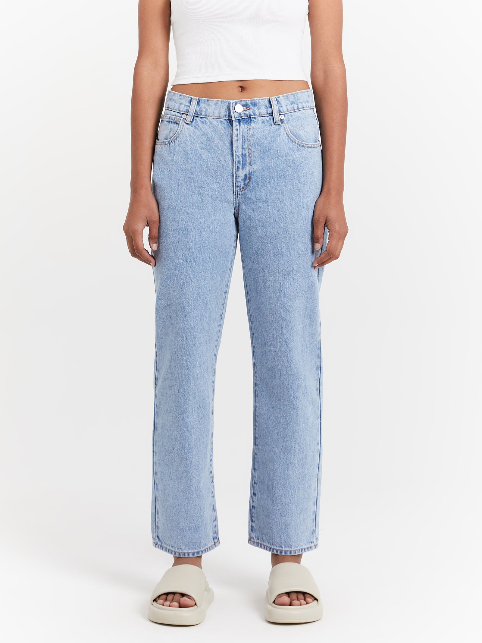 95 Mid Straight Crop Jeans in Walkaway