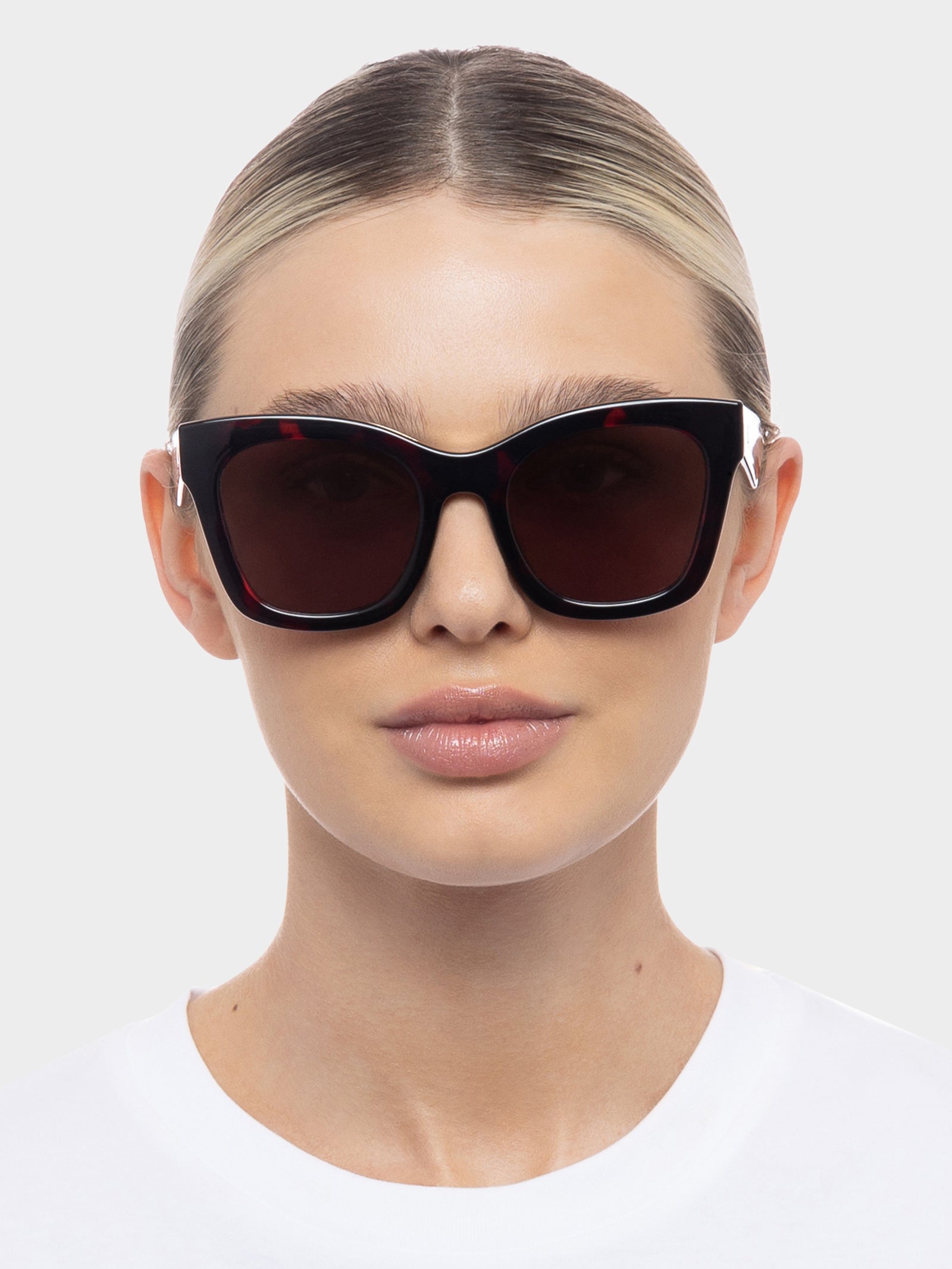 Showstopper Sunglasses in Cherry Tort Smokey Brown Mono