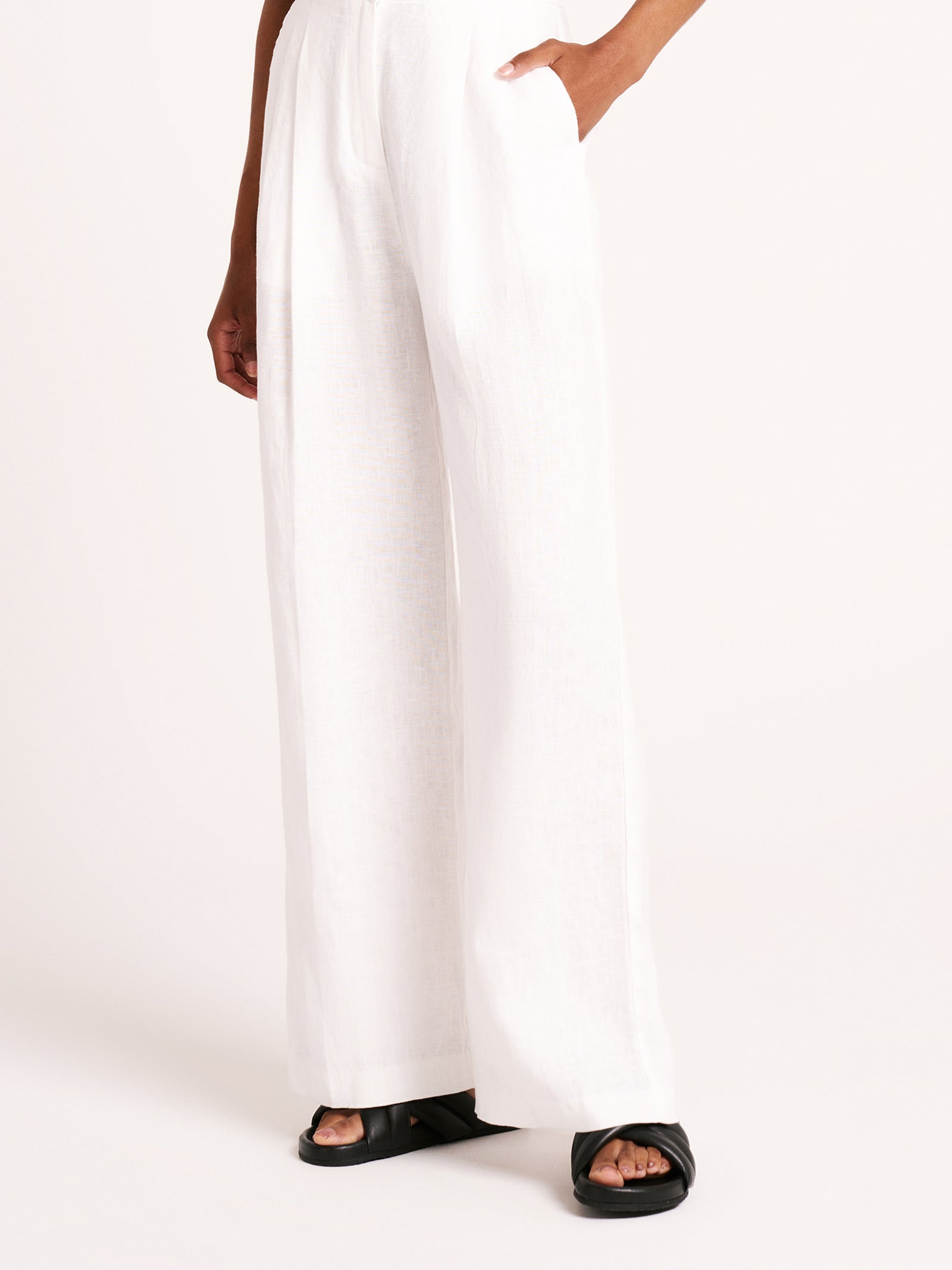 Thilda Linen Pants in White