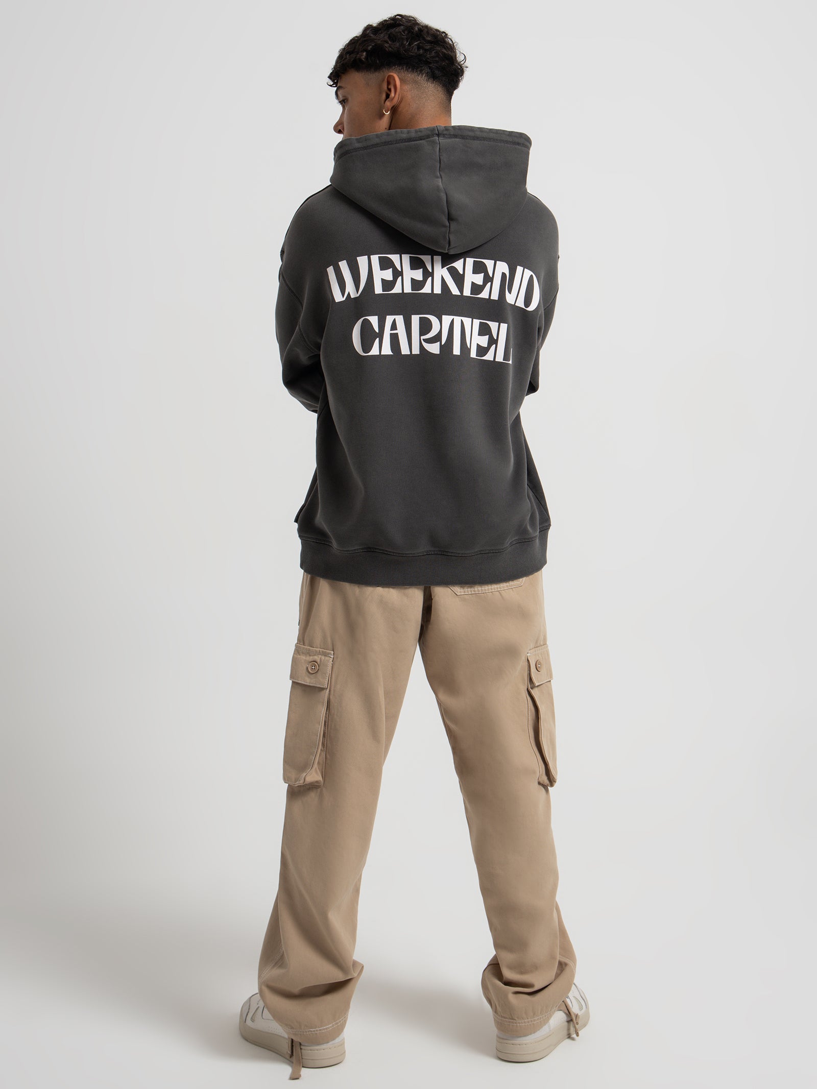 Ringleader Hooded Sweater in Washed Coal