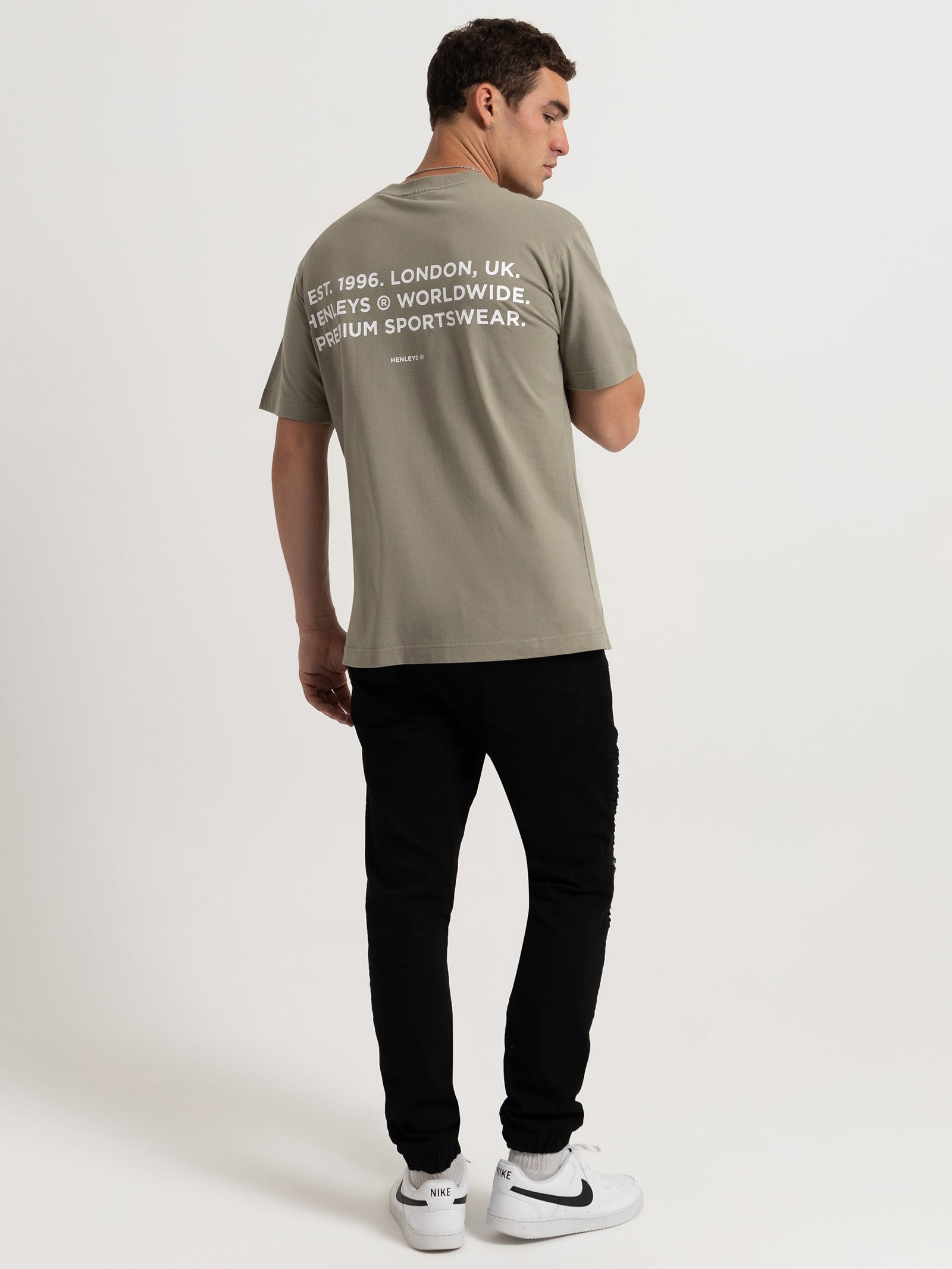 Team Spirit T-Shirt in Olive