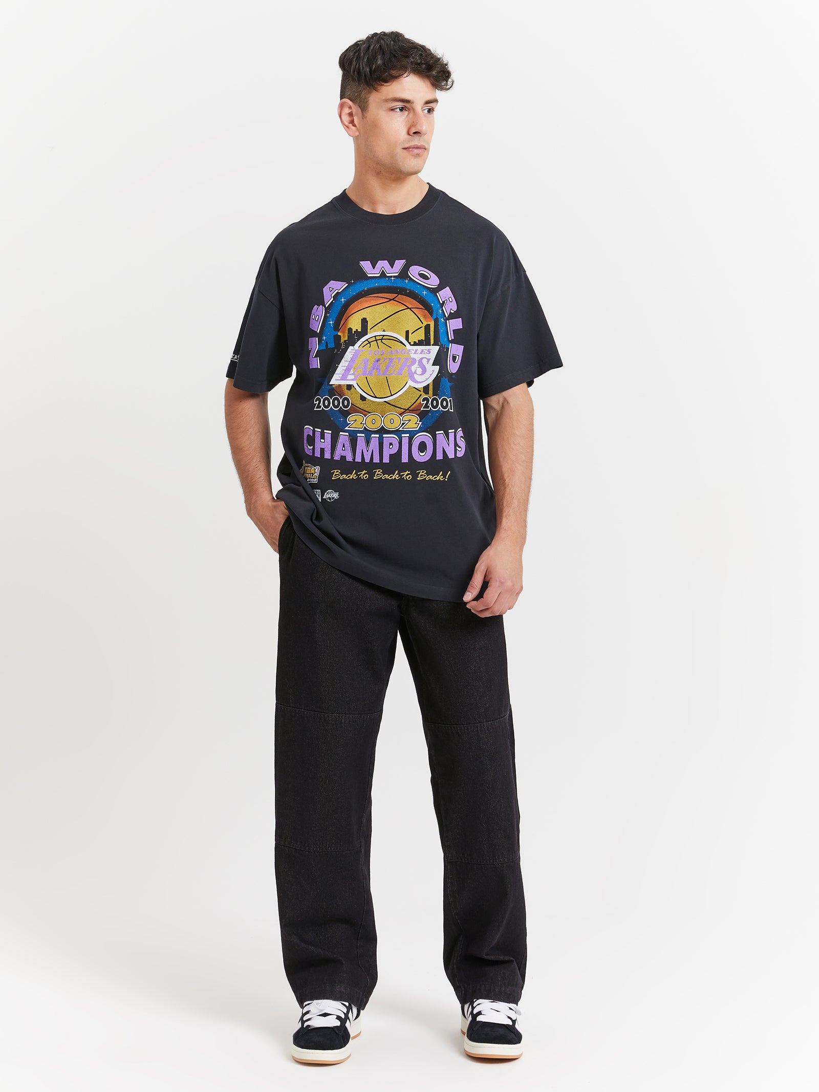 Finals Champions Lakers T-Shirt in Faded Black