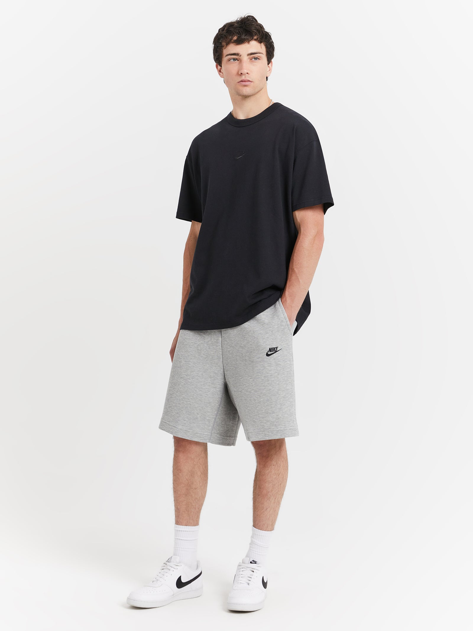 Tech Fleece Shorts in Dark Grey Heather & Black