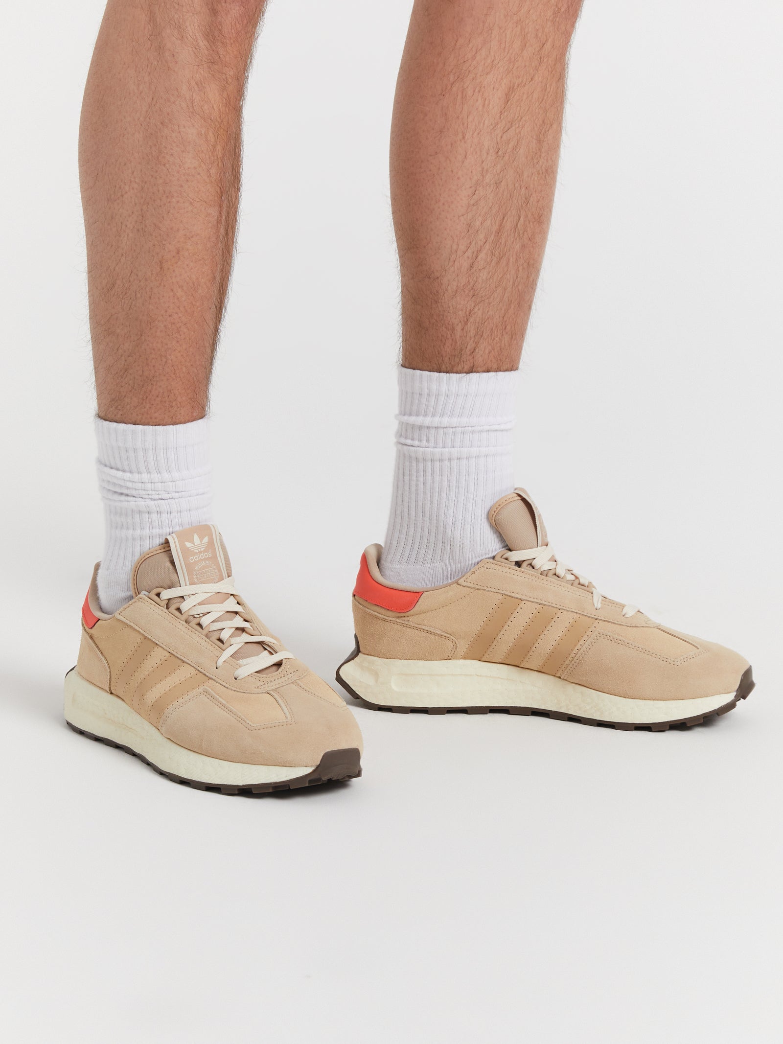 Mens Retropy E5 Sneakers in Magic Beige & Red