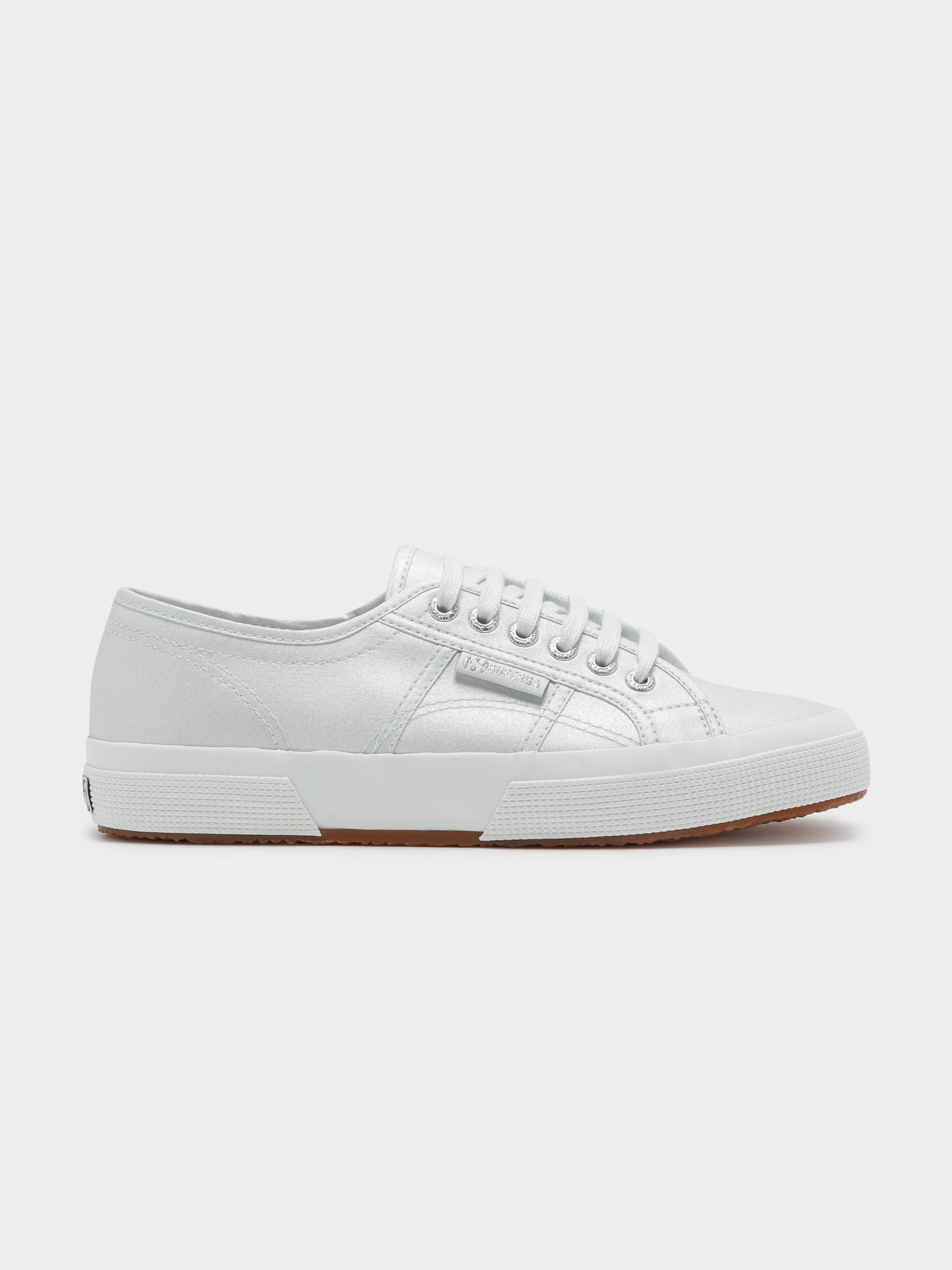 Womens 2750 Pearl Canvas Sneakers in Silver & White