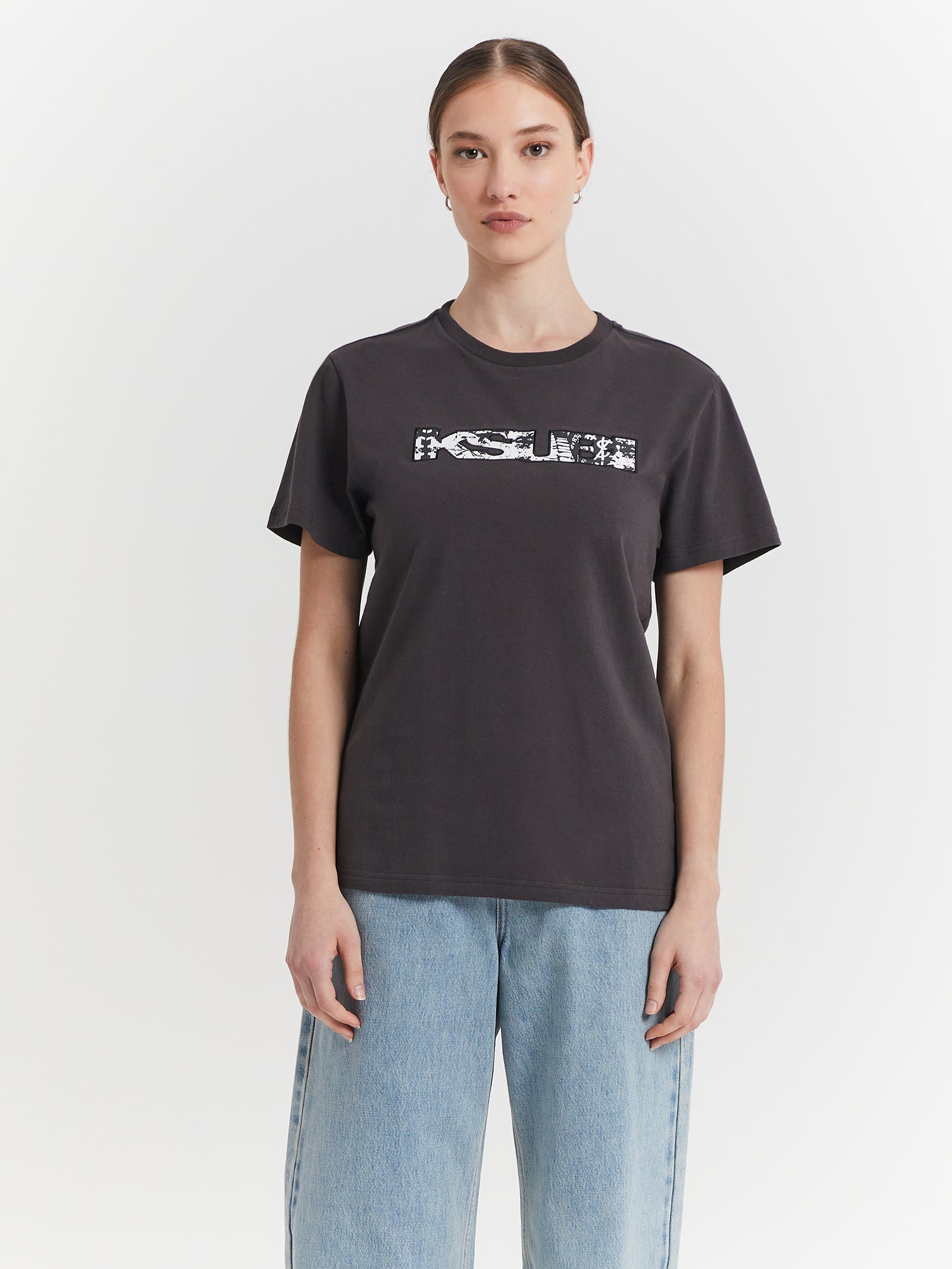 Sott Graf Klassic Short Sleeve T-Shirt in Charcoal