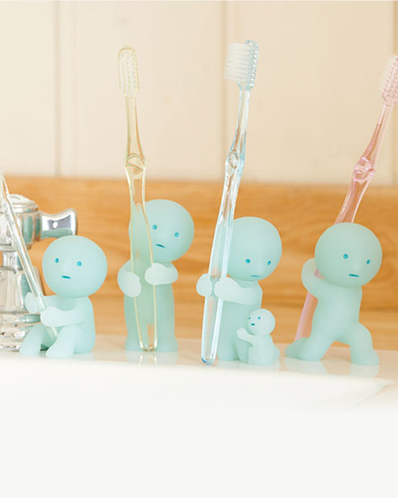 Smiski Toothbrush Stand: Hugging