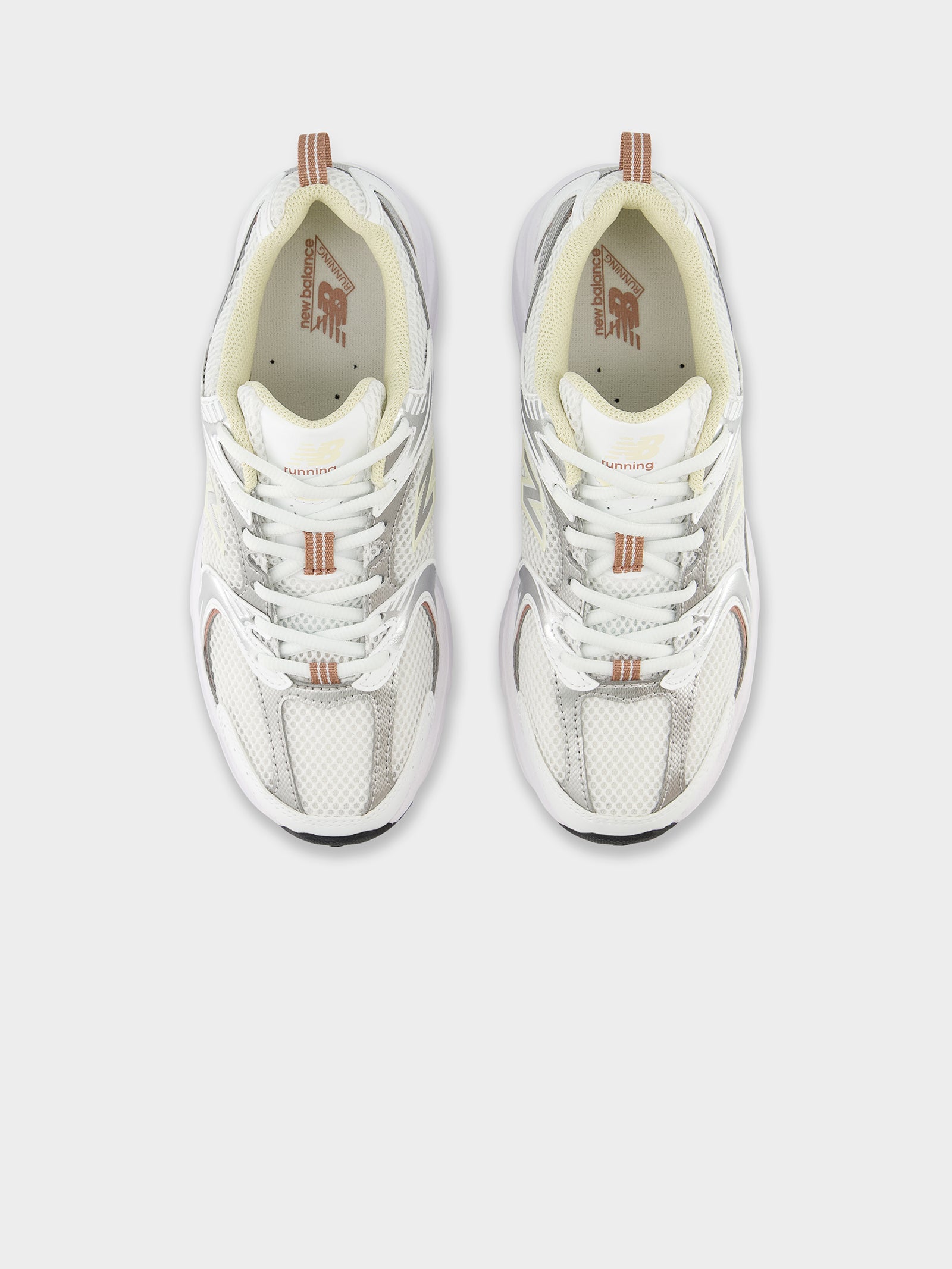 Unisex 530 Sneaker In White