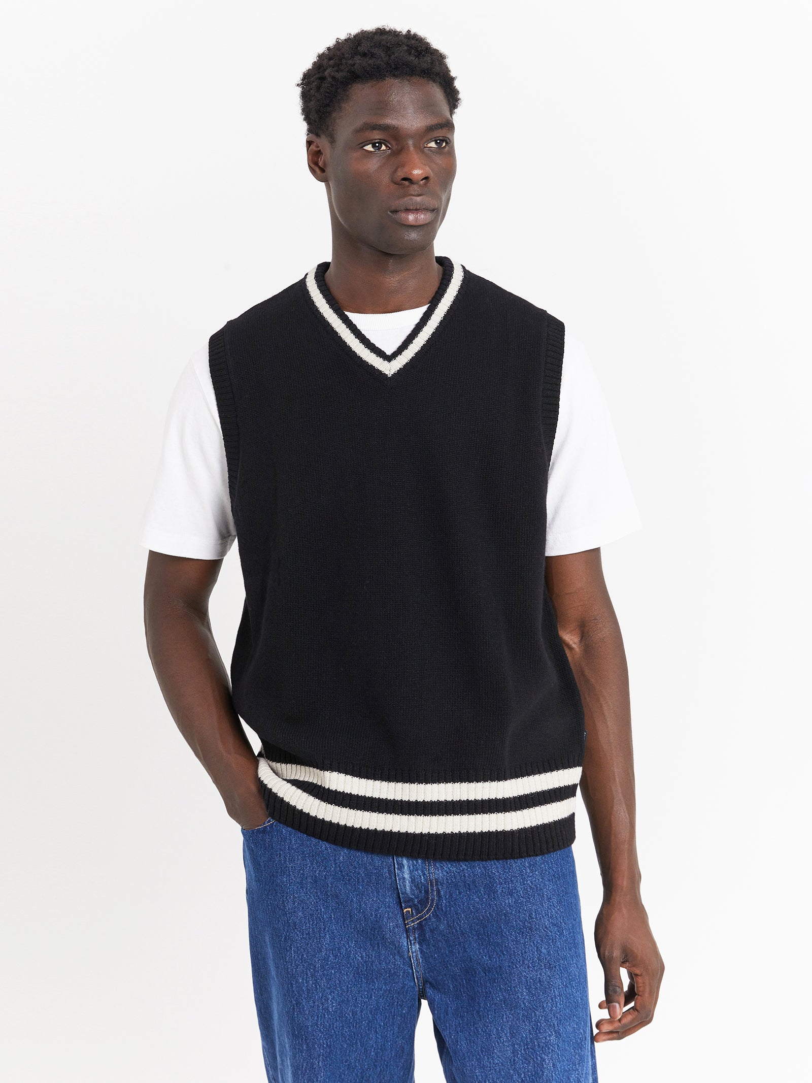 Stanford Vest Sweater in Black & Salt White