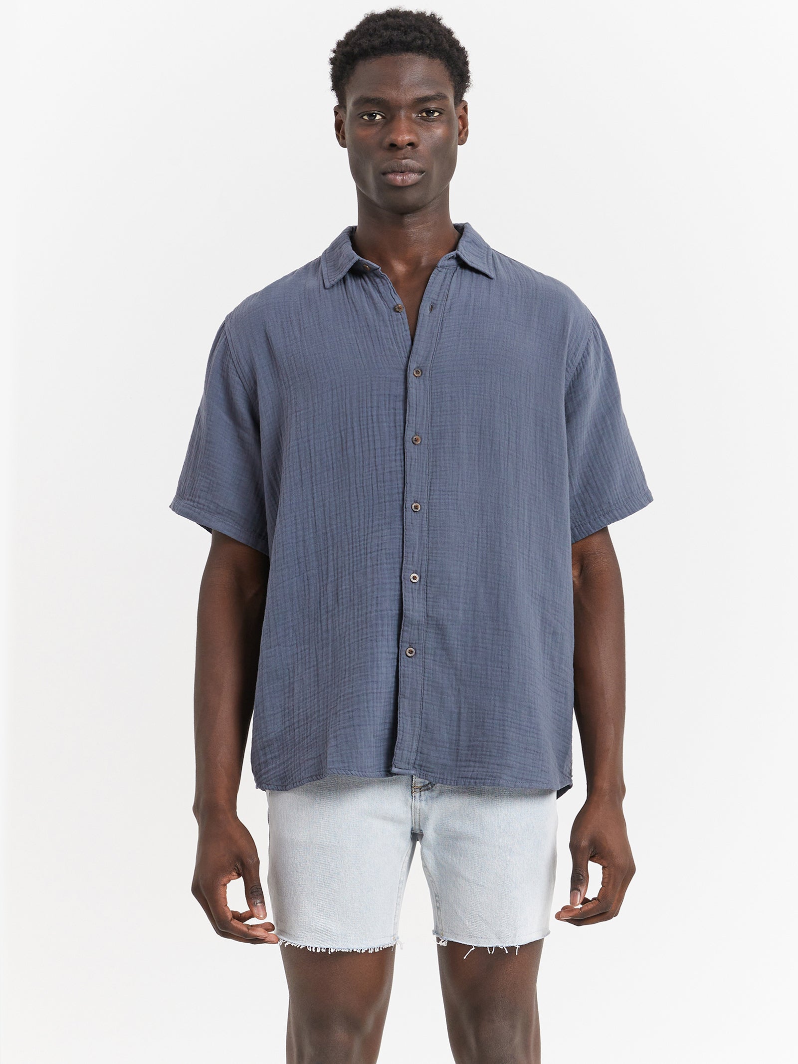 Minimal Seersucker Short Sleeve Shirt in Dark Slate Grey