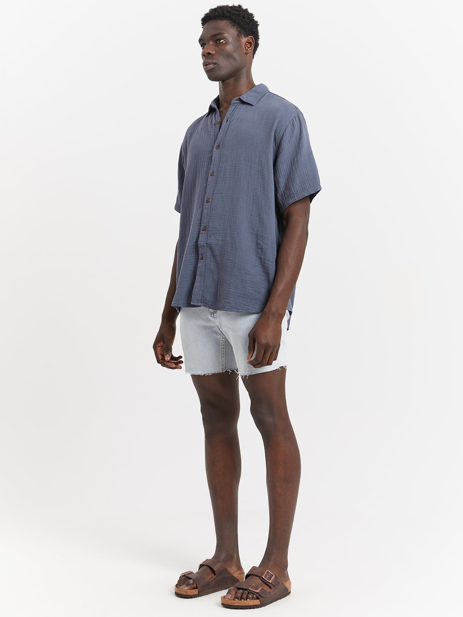 Minimal Seersucker Short Sleeve Shirt in Dark Slate Grey