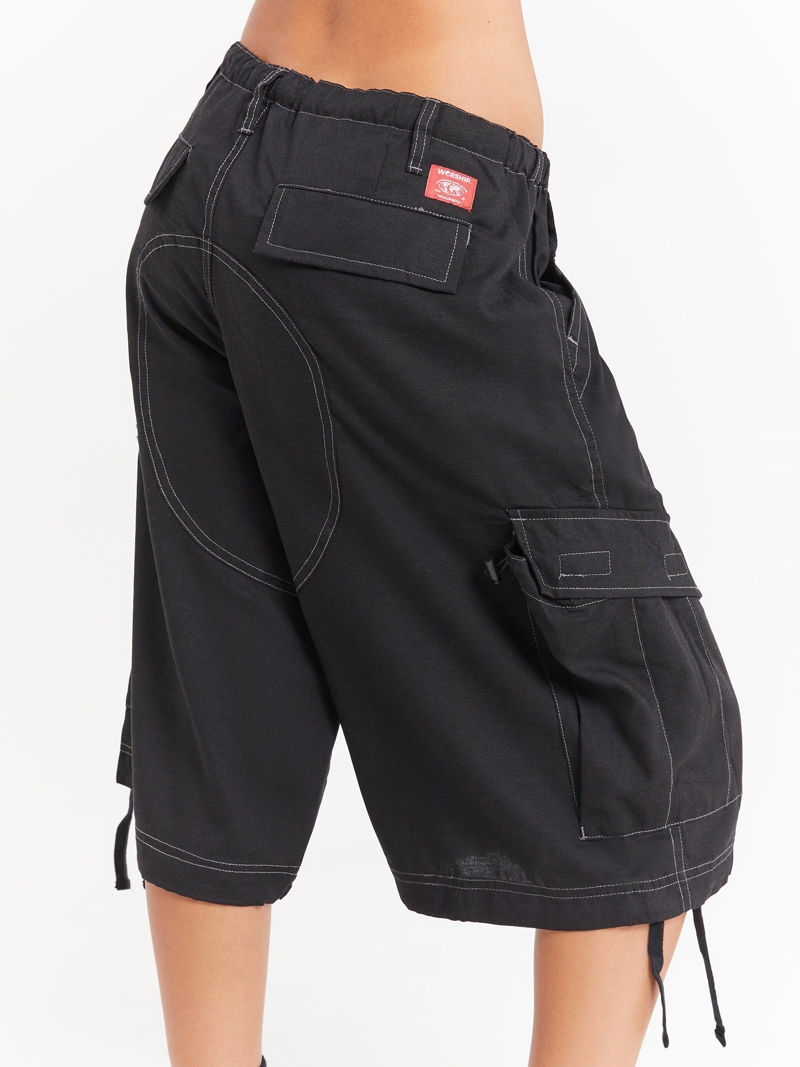 Recreation Cargo Shorts in Black