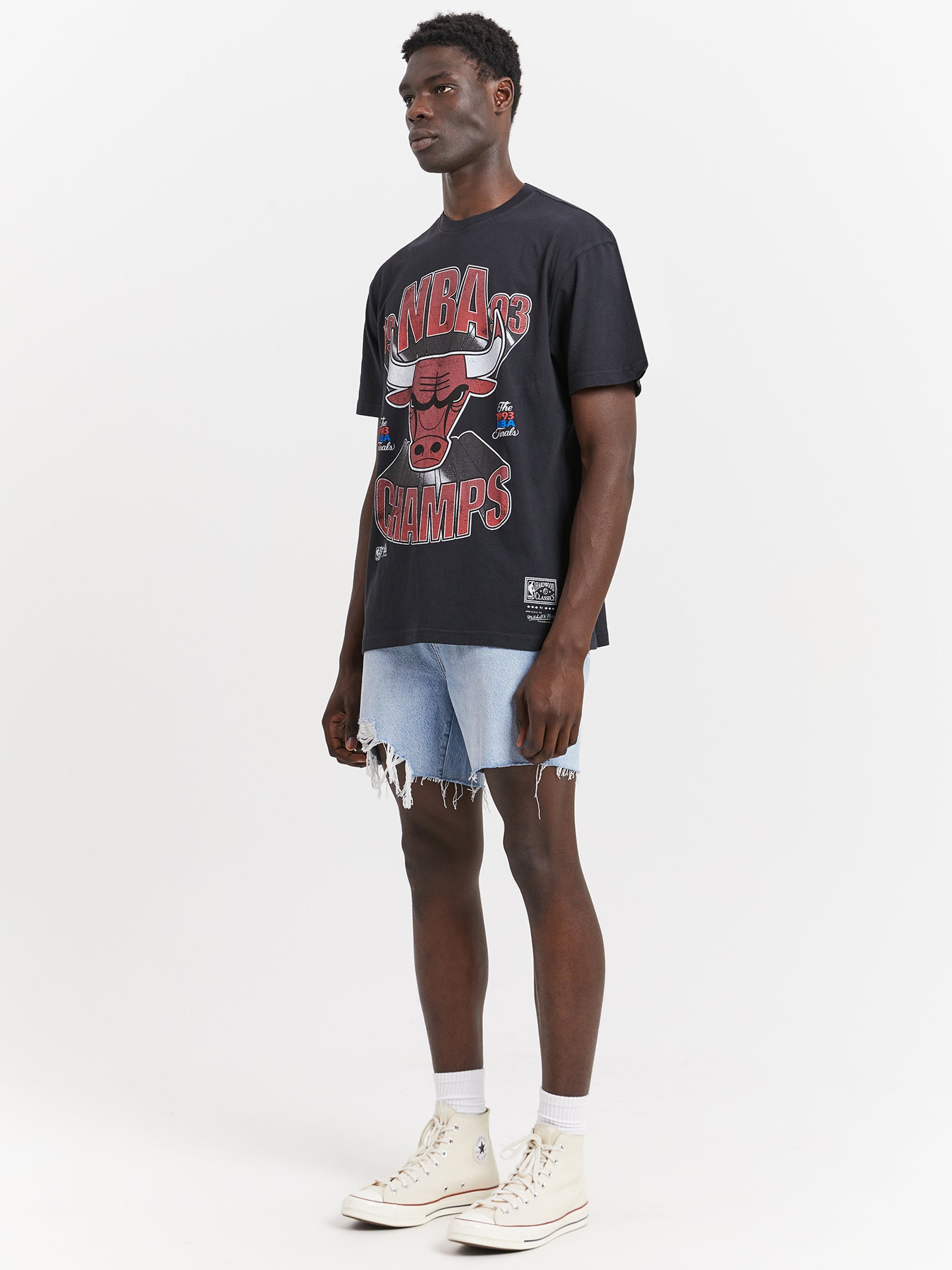 Bust Out NBA Champs Chicago Bulls T-Shirt in Faded Black