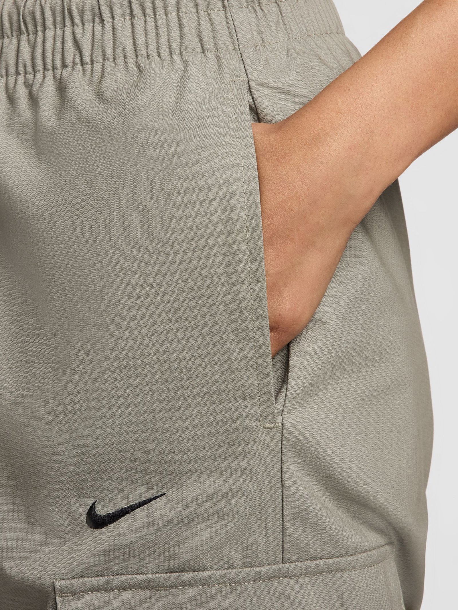 Mid-Rise Cargo Pants