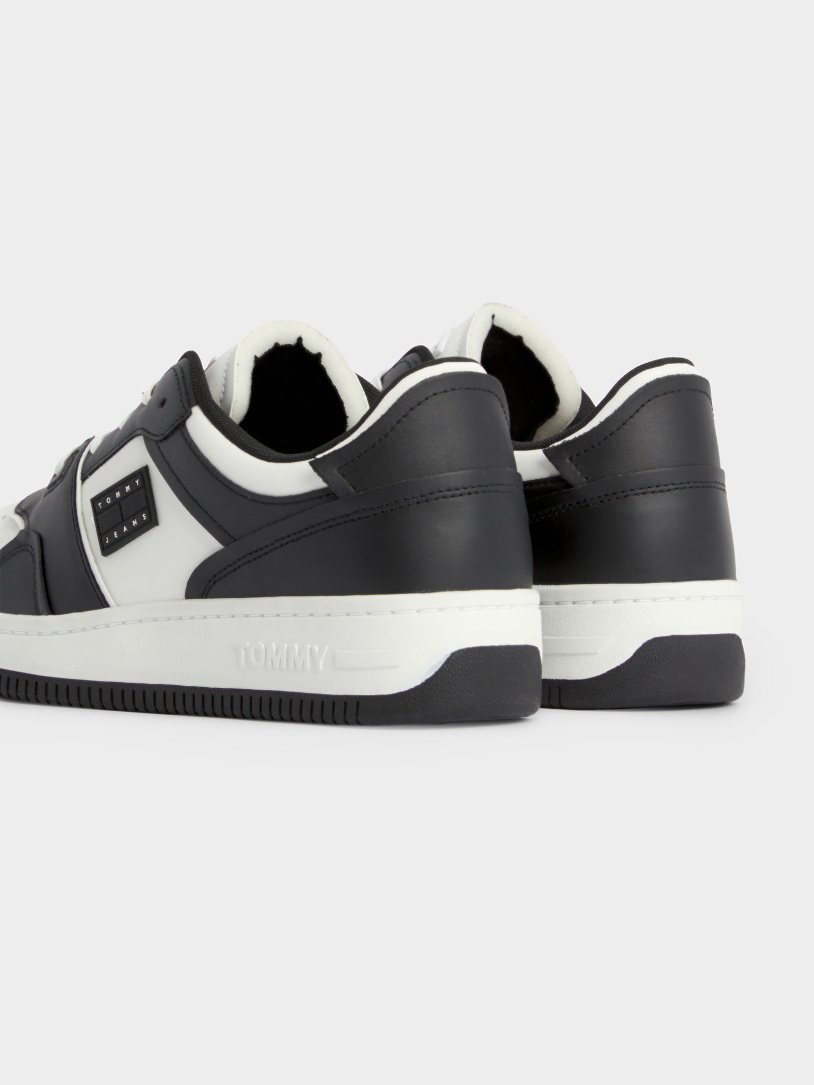 Mens Leather Basketball Trainers in Black & White