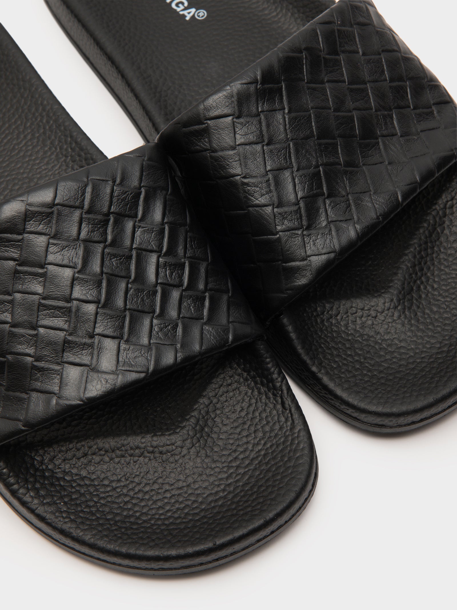 Womens 1908 Woven Leather Slides in Black